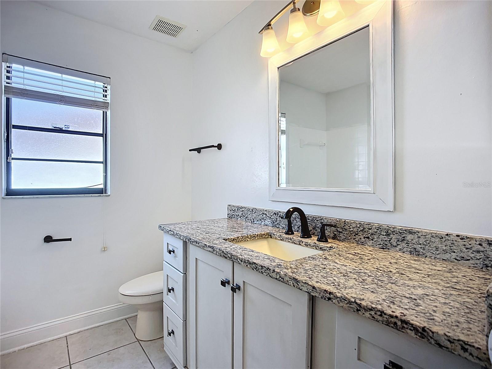 Listing photo id 14 for 1005 Cameo Crest Lane
