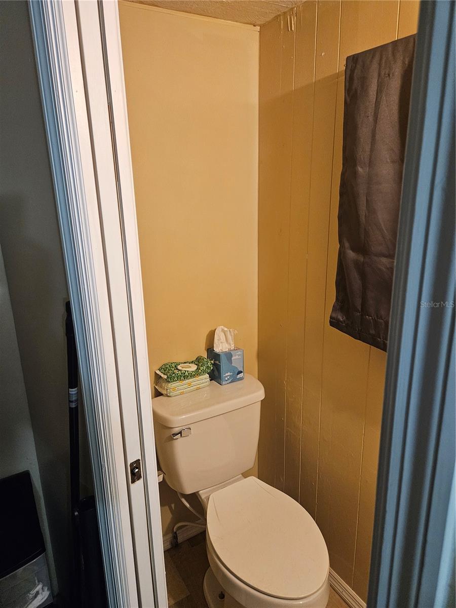 Image 17 of 25 For 3684 Ridgecrest Court