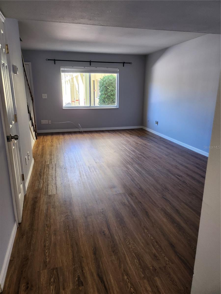 Image 8 of 29 For 3206 Azeele Street 108