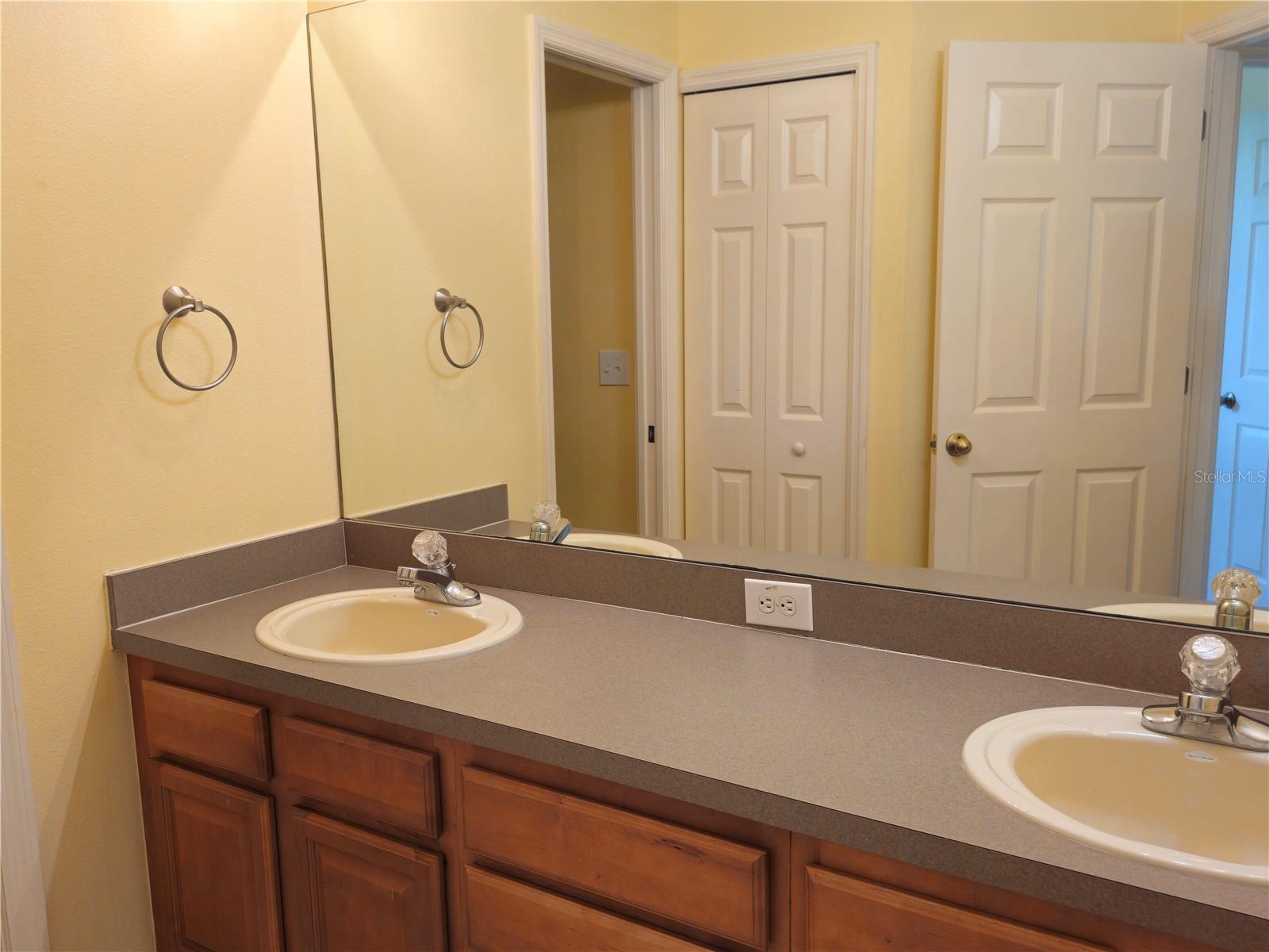Image 42 of 49 For 8133 Stone Path Way