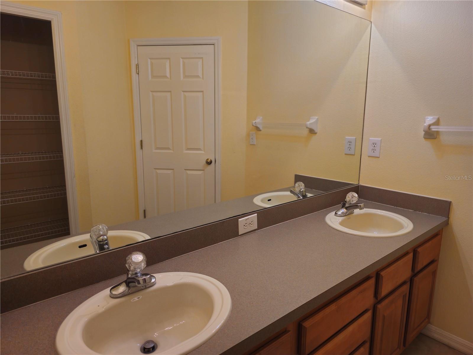 Image 43 of 49 For 8133 Stone Path Way
