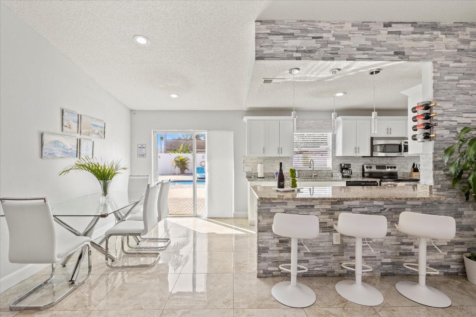 Image 14 of 35 For 6428 Moss Way