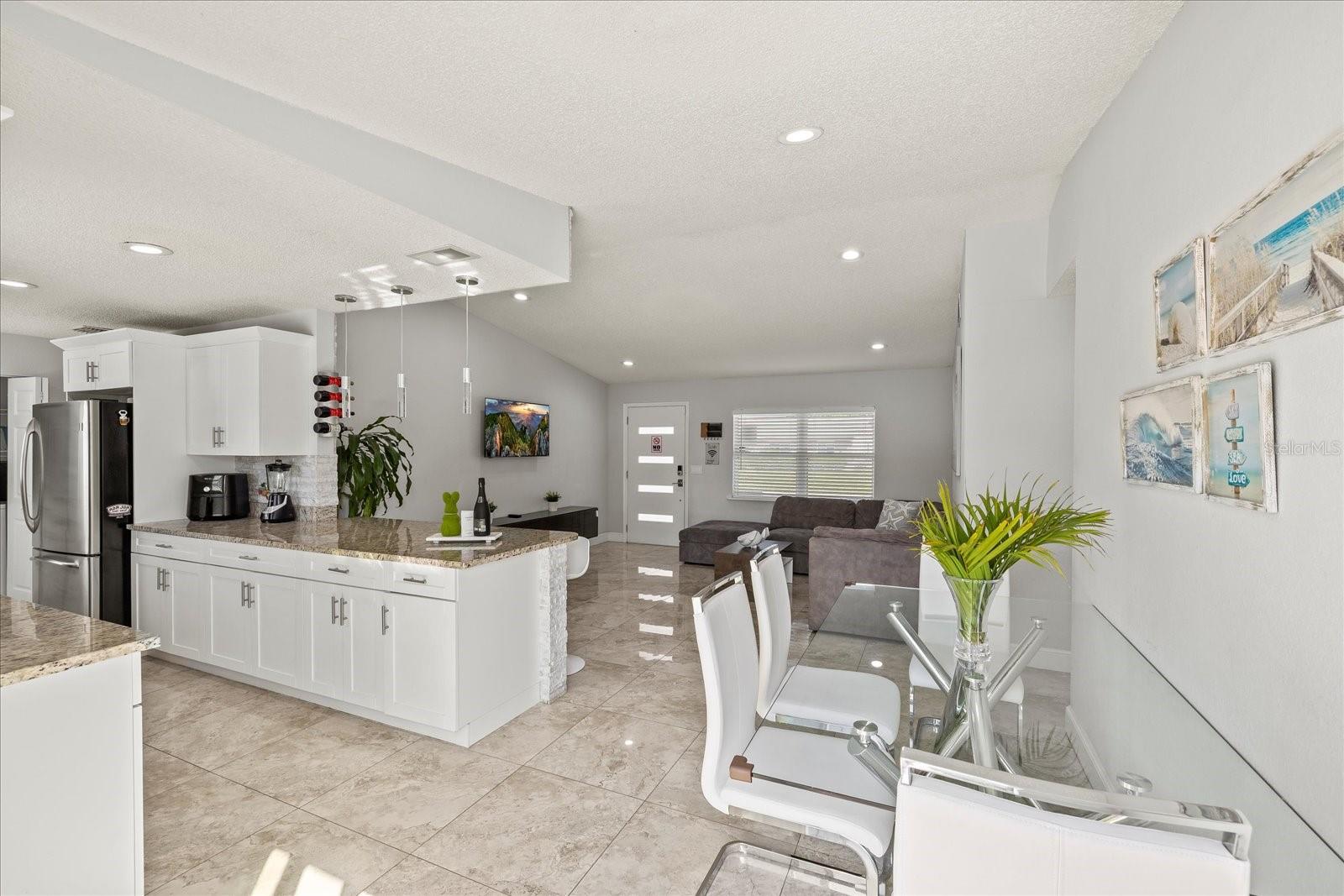 Image 15 of 35 For 6428 Moss Way