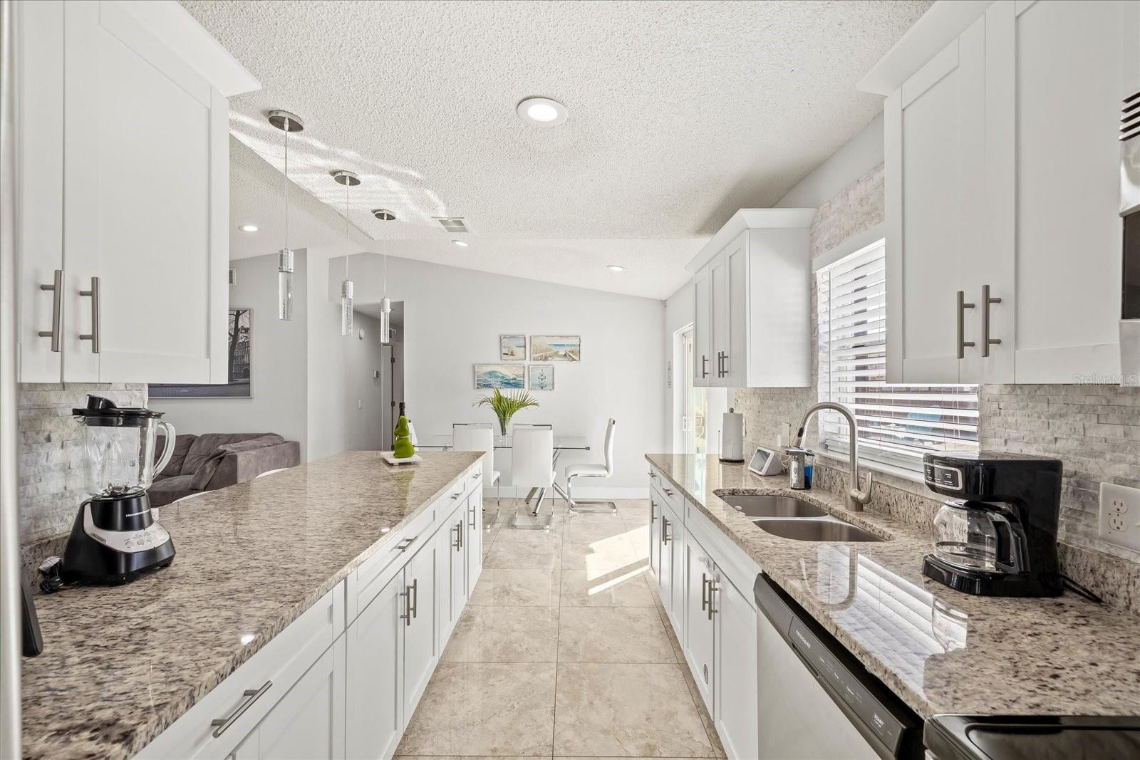Image 17 of 35 For 6428 Moss Way