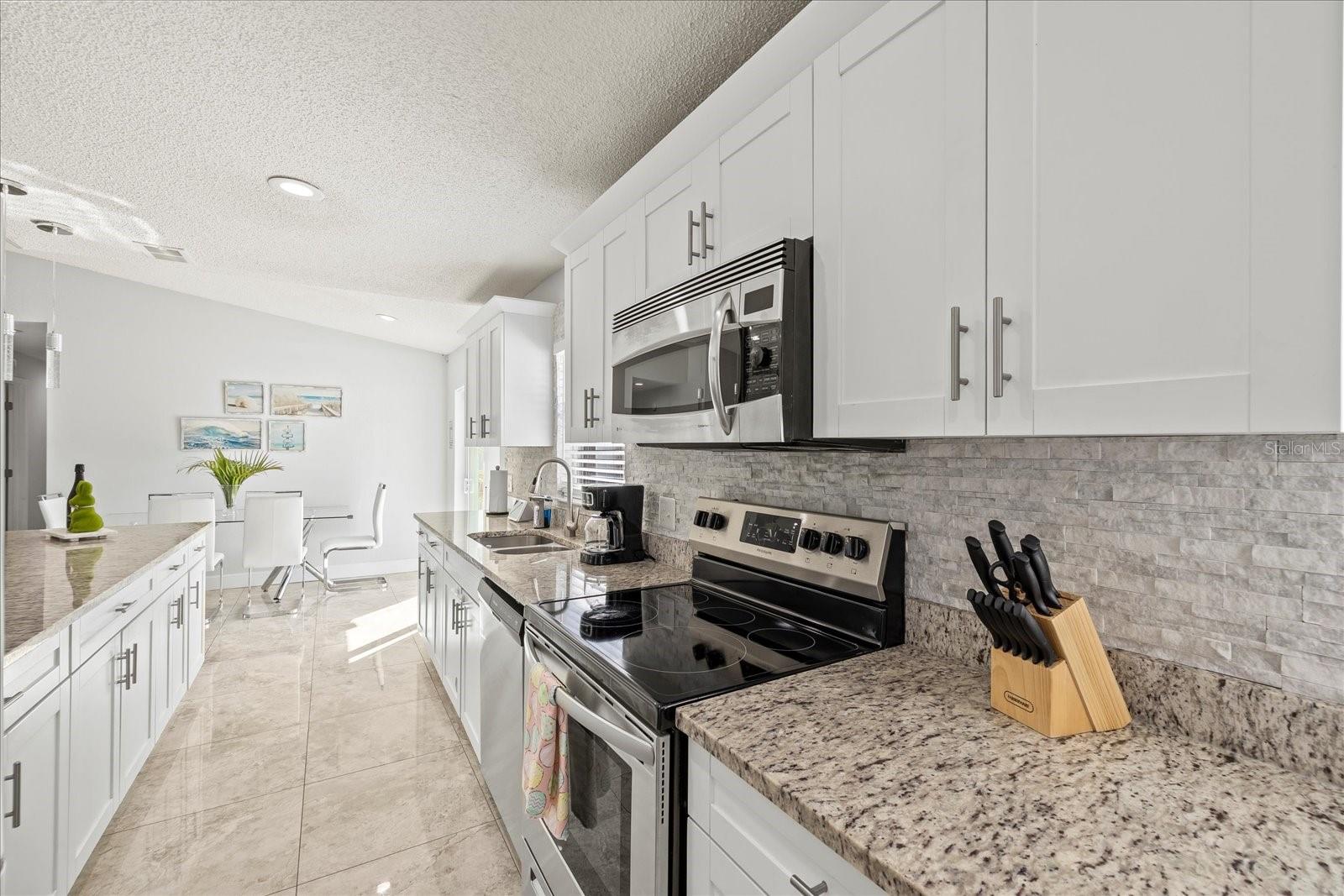 Image 18 of 35 For 6428 Moss Way