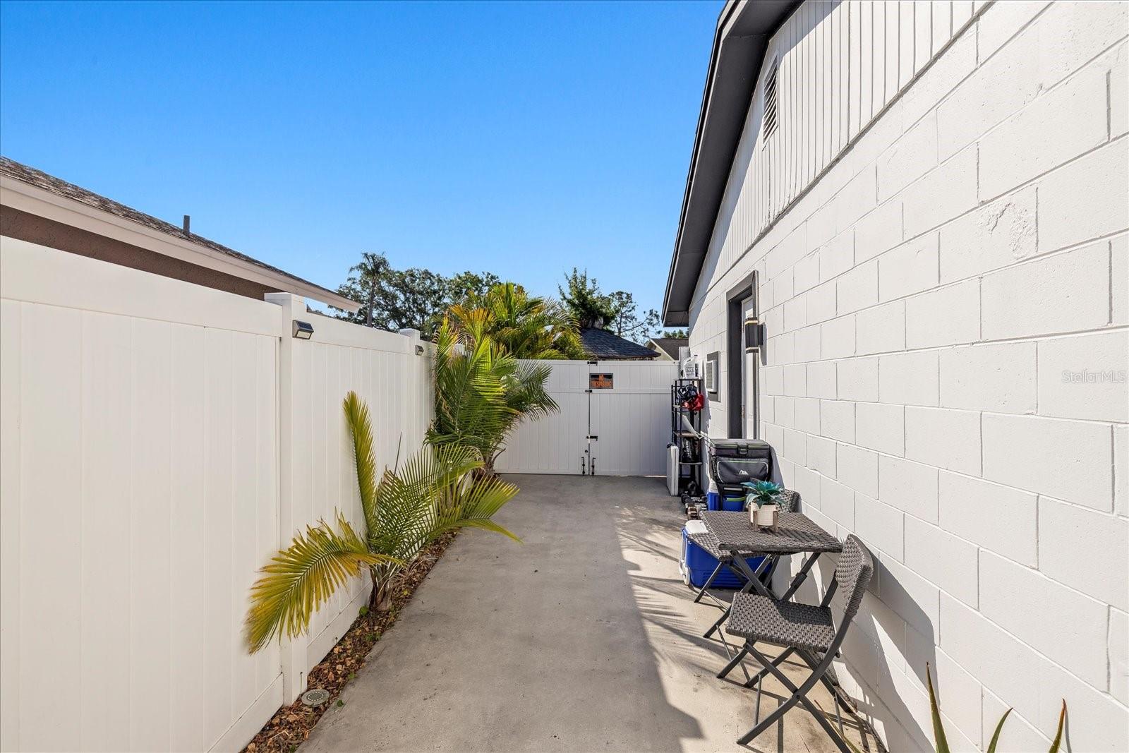 Image 33 of 35 For 6428 Moss Way