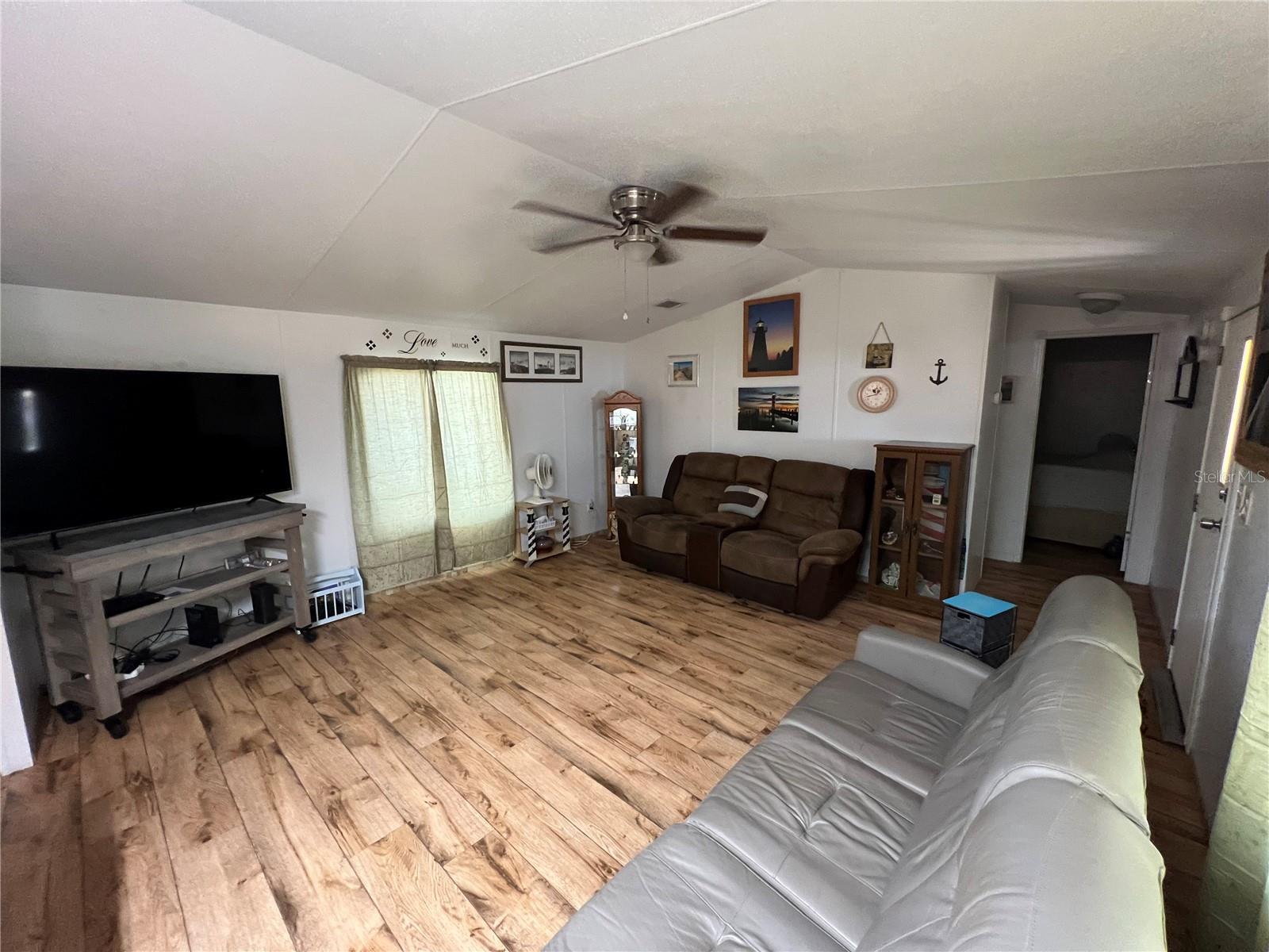 Image 12 of 35 For 12201 Bonanza Drive