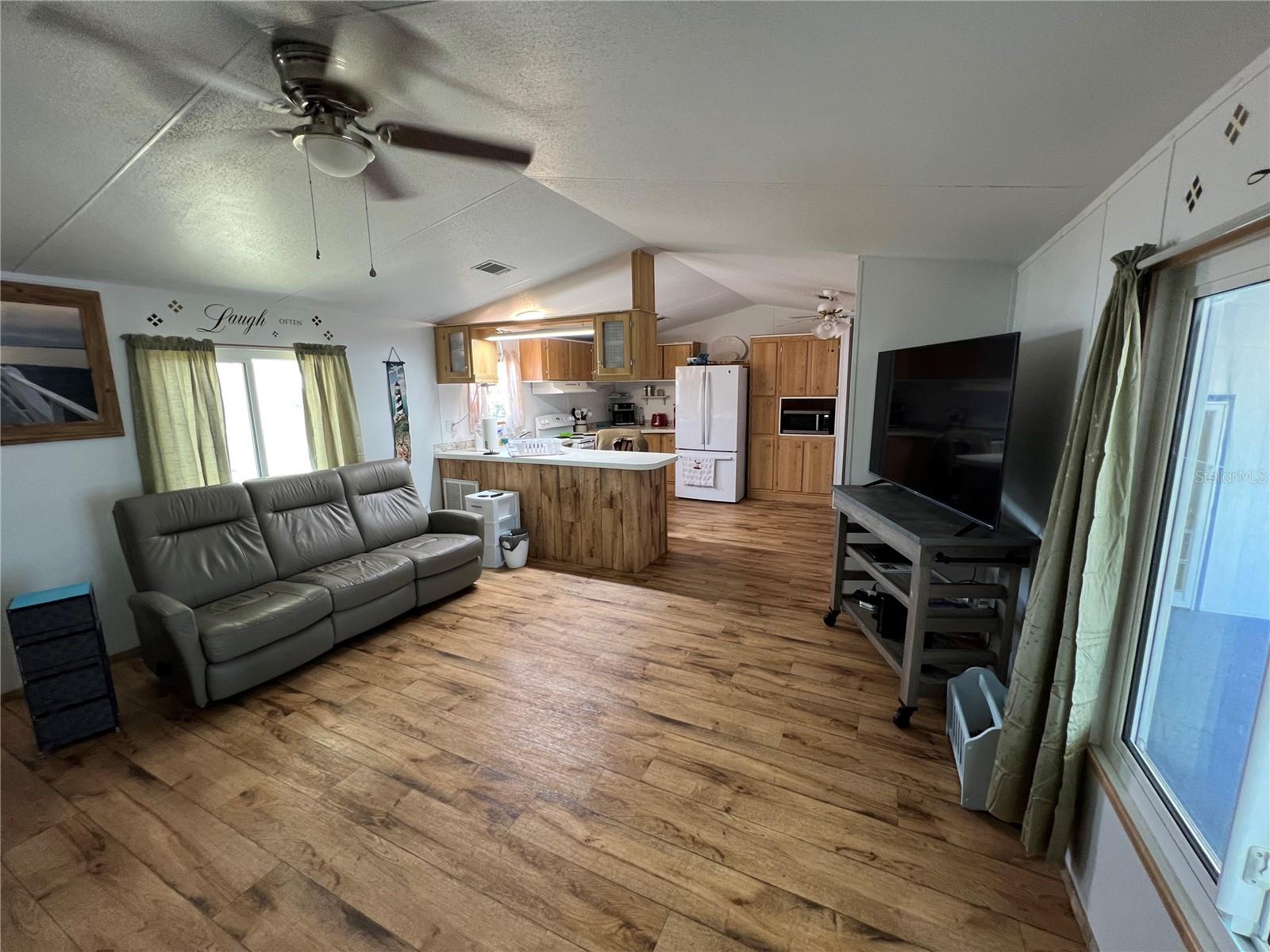 Image 13 of 35 For 12201 Bonanza Drive