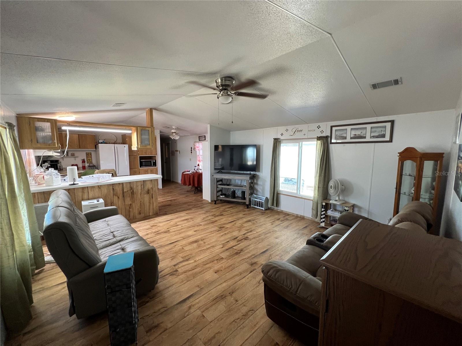 Image 14 of 35 For 12201 Bonanza Drive