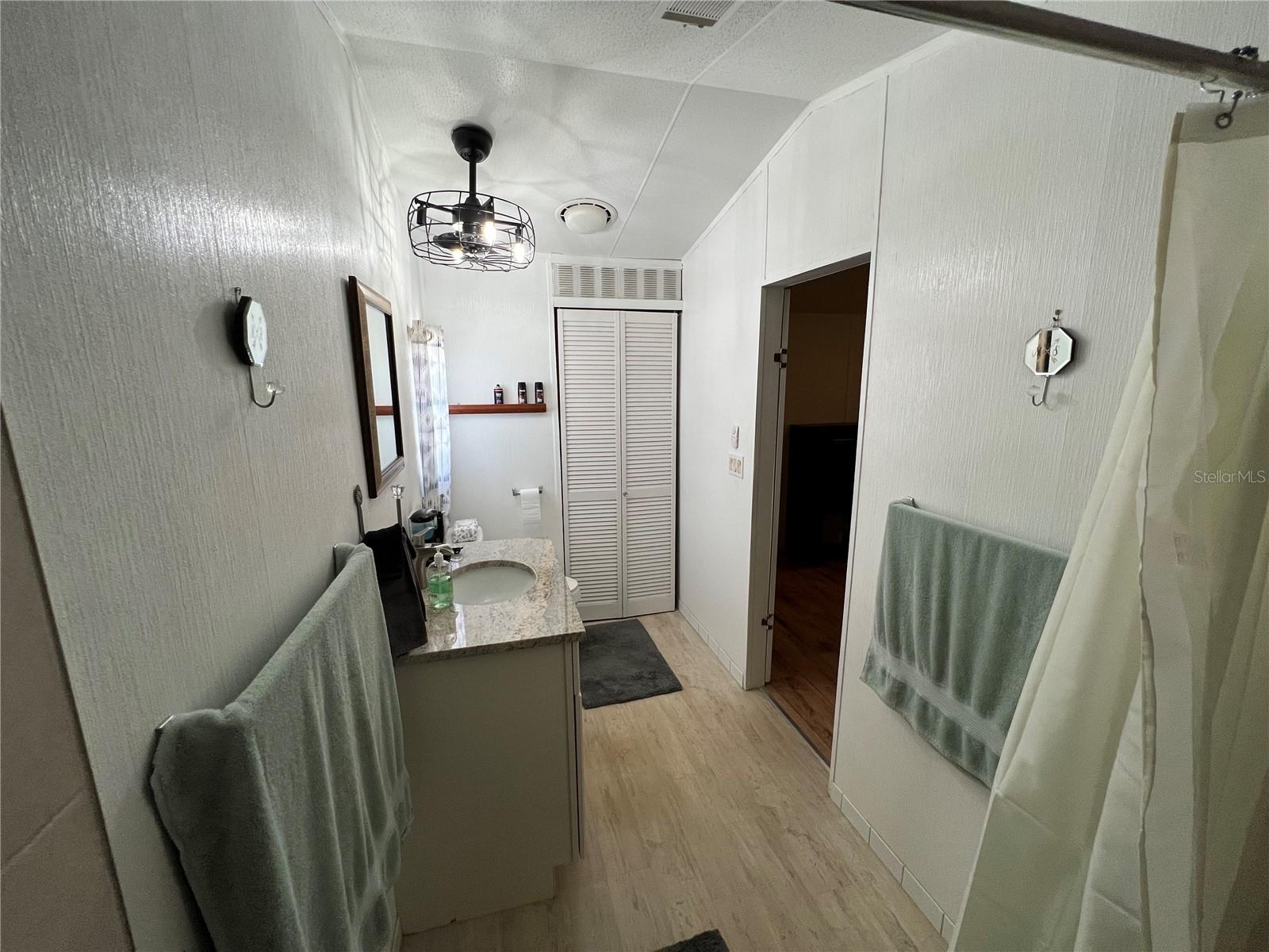 Image 26 of 35 For 12201 Bonanza Drive