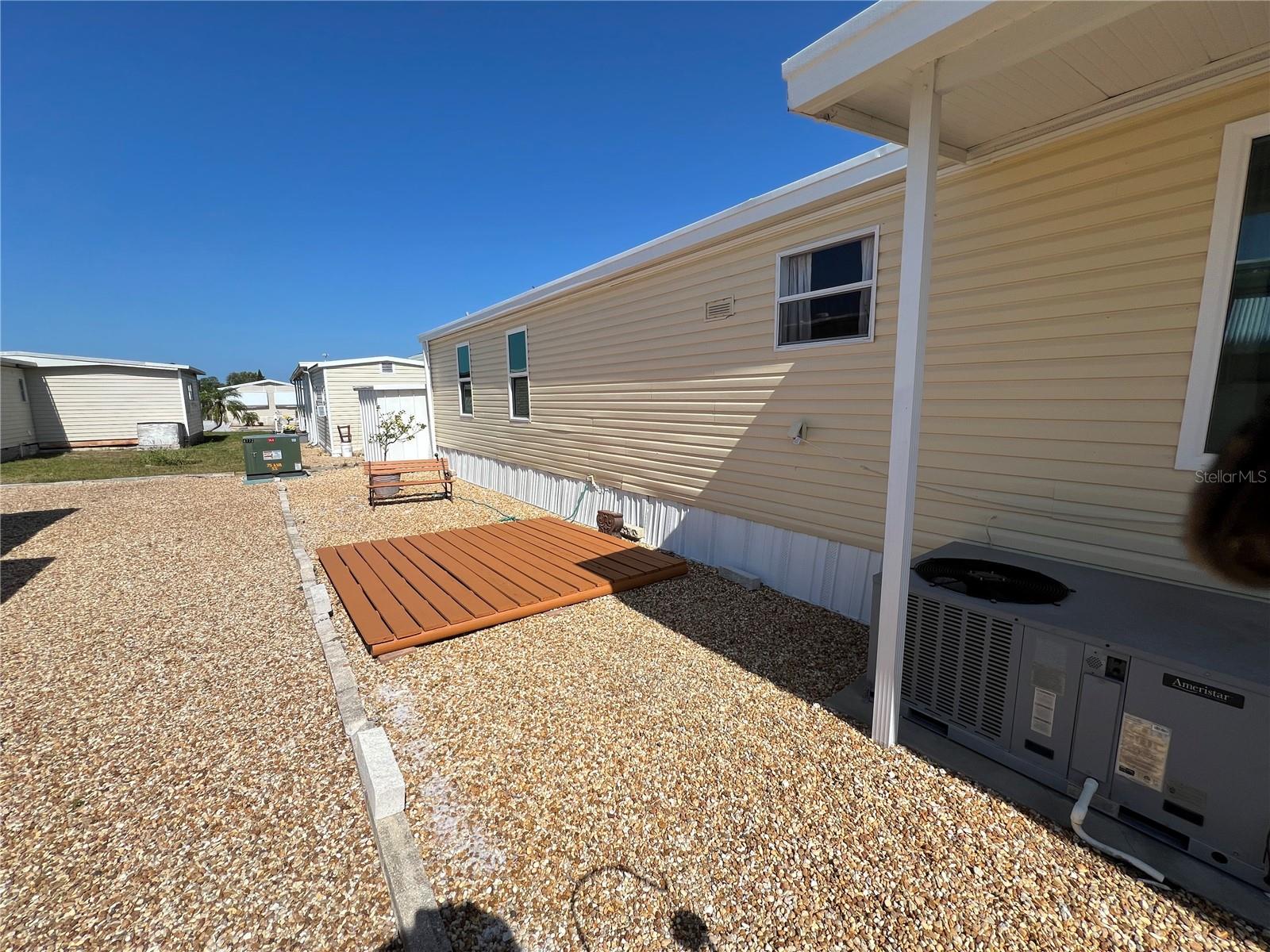 Image 7 of 35 For 12201 Bonanza Drive