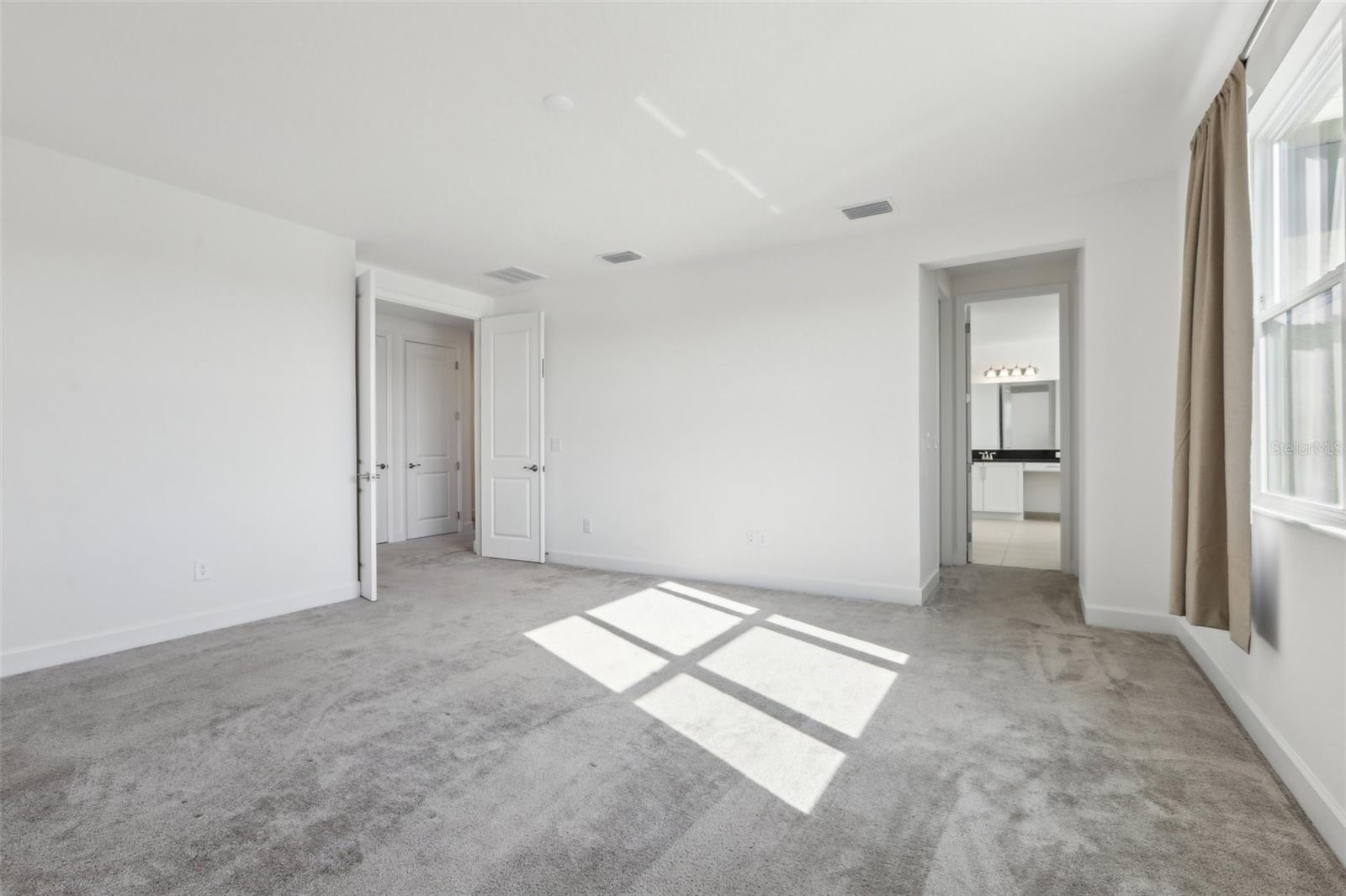 Image 17 of 38 For 3488 Great Banyan Way