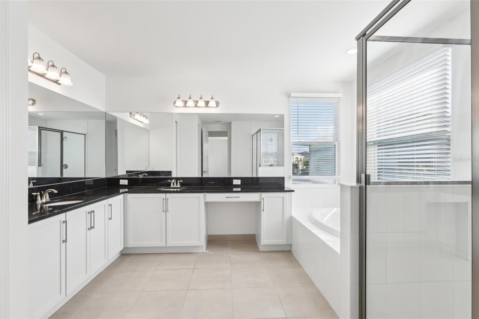Image 18 of 38 For 3488 Great Banyan Way