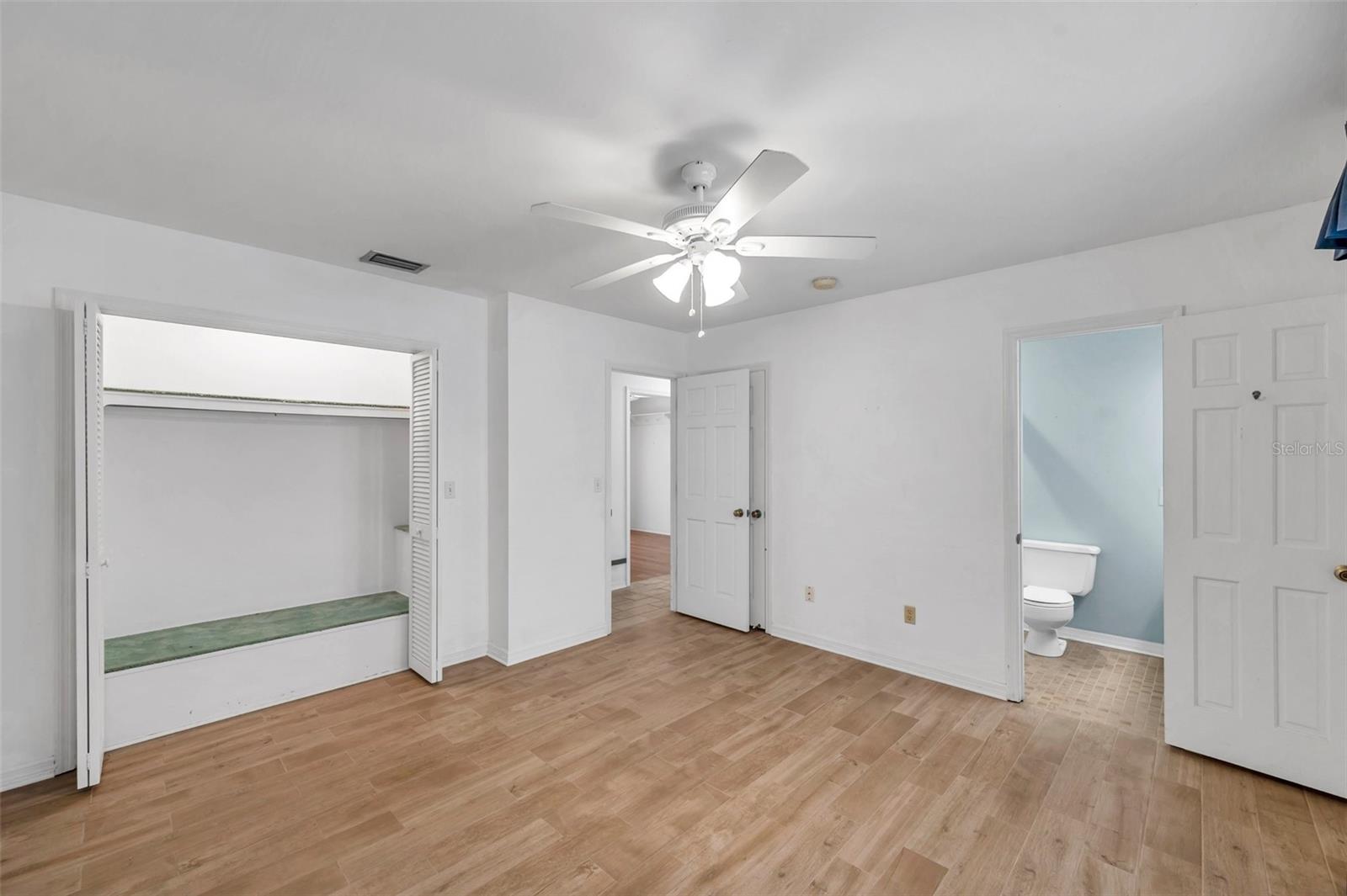 Image 15 of 37 For 111 Anglewood Drive