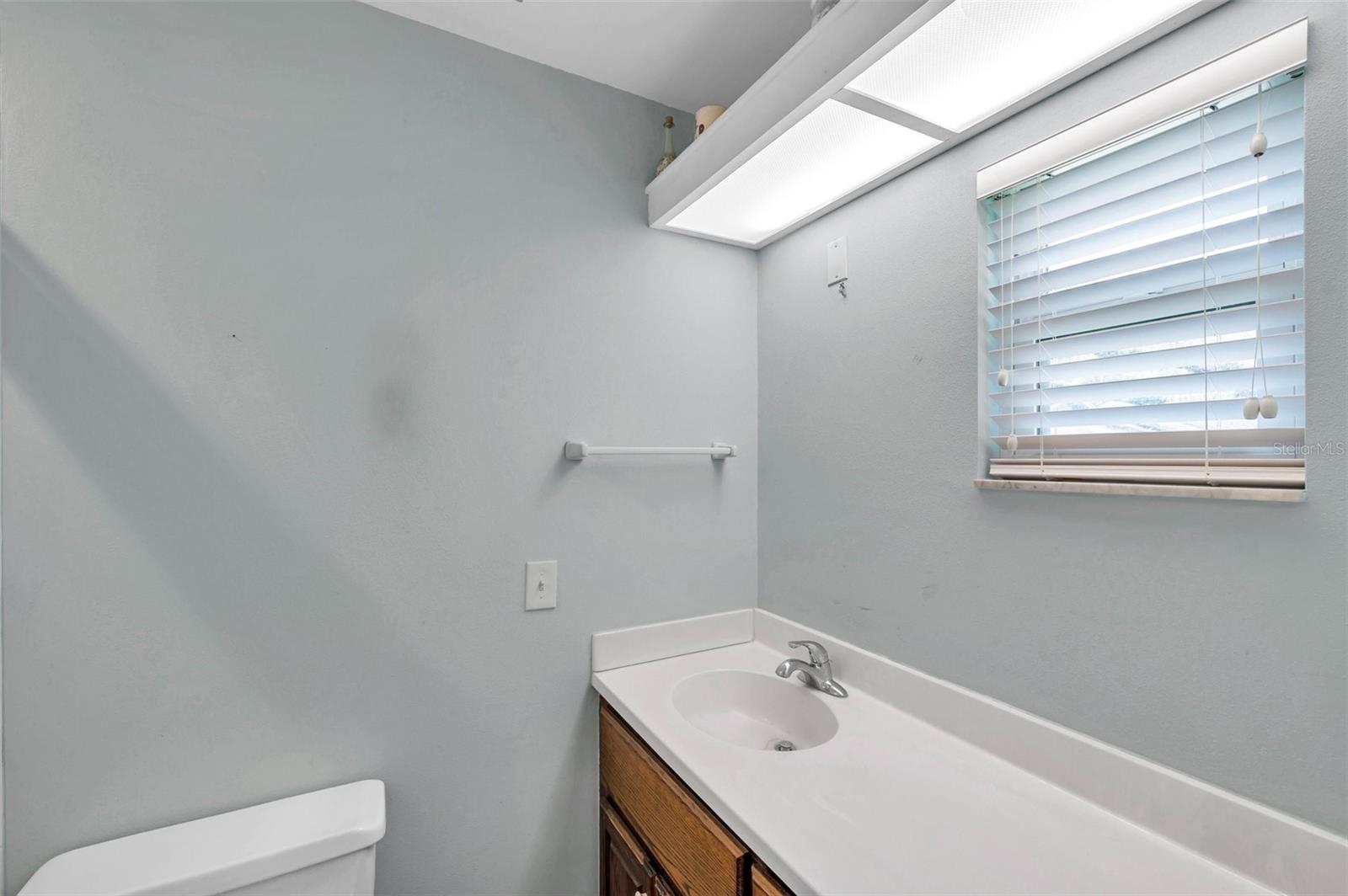 Image 17 of 37 For 111 Anglewood Drive