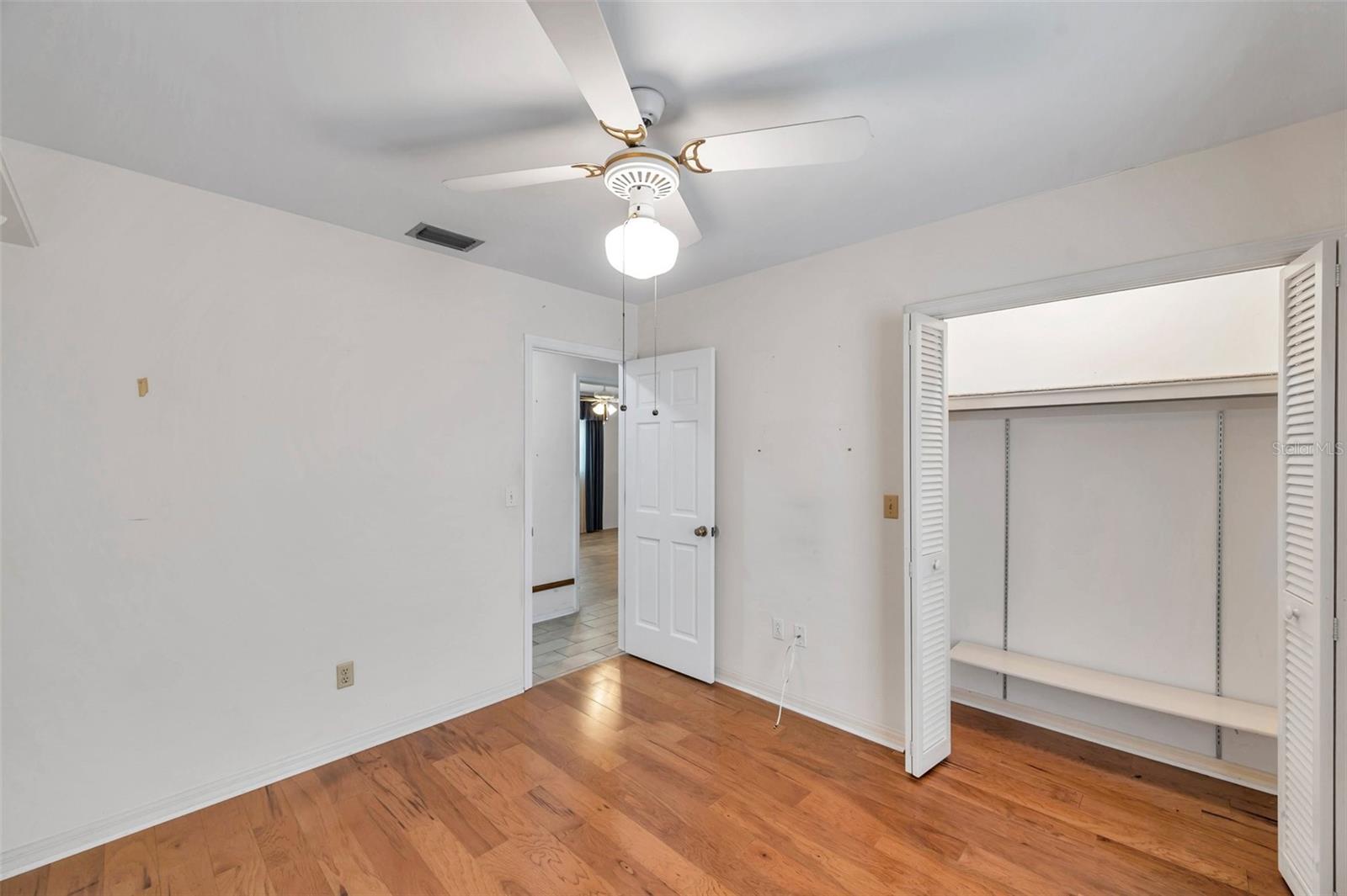 Image 22 of 37 For 111 Anglewood Drive