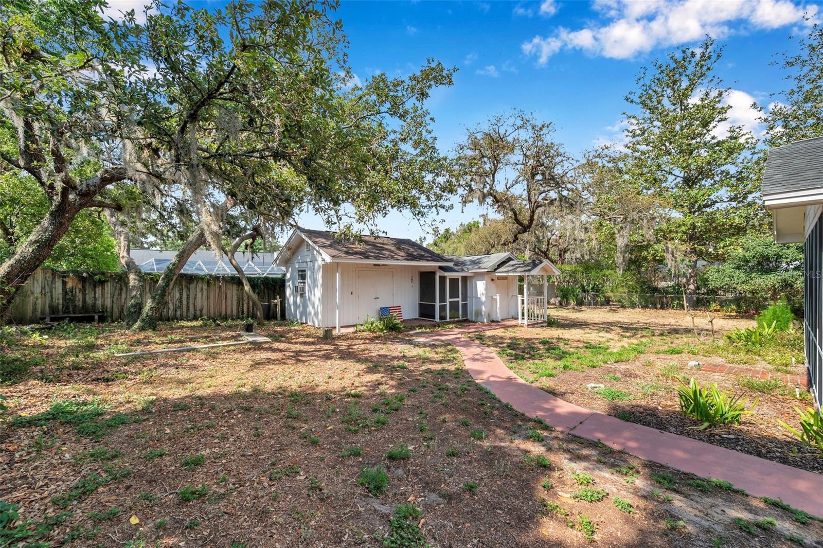 Image 30 of 37 For 111 Anglewood Drive