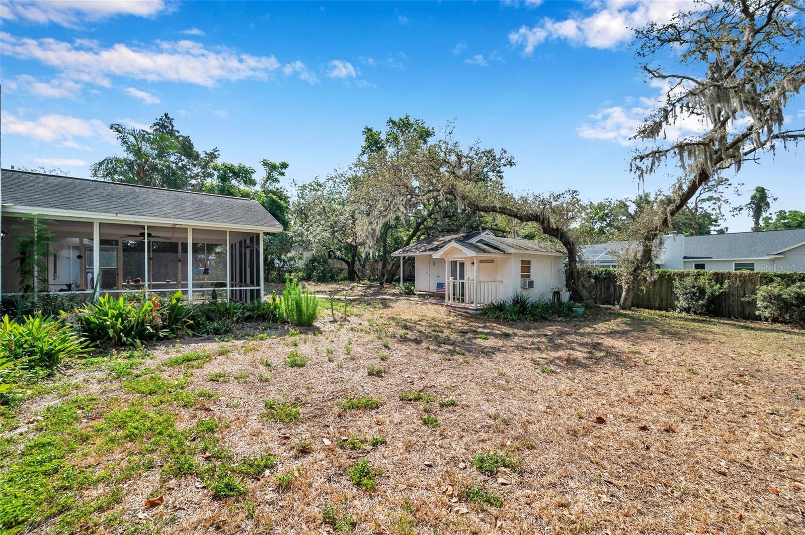 Image 33 of 37 For 111 Anglewood Drive
