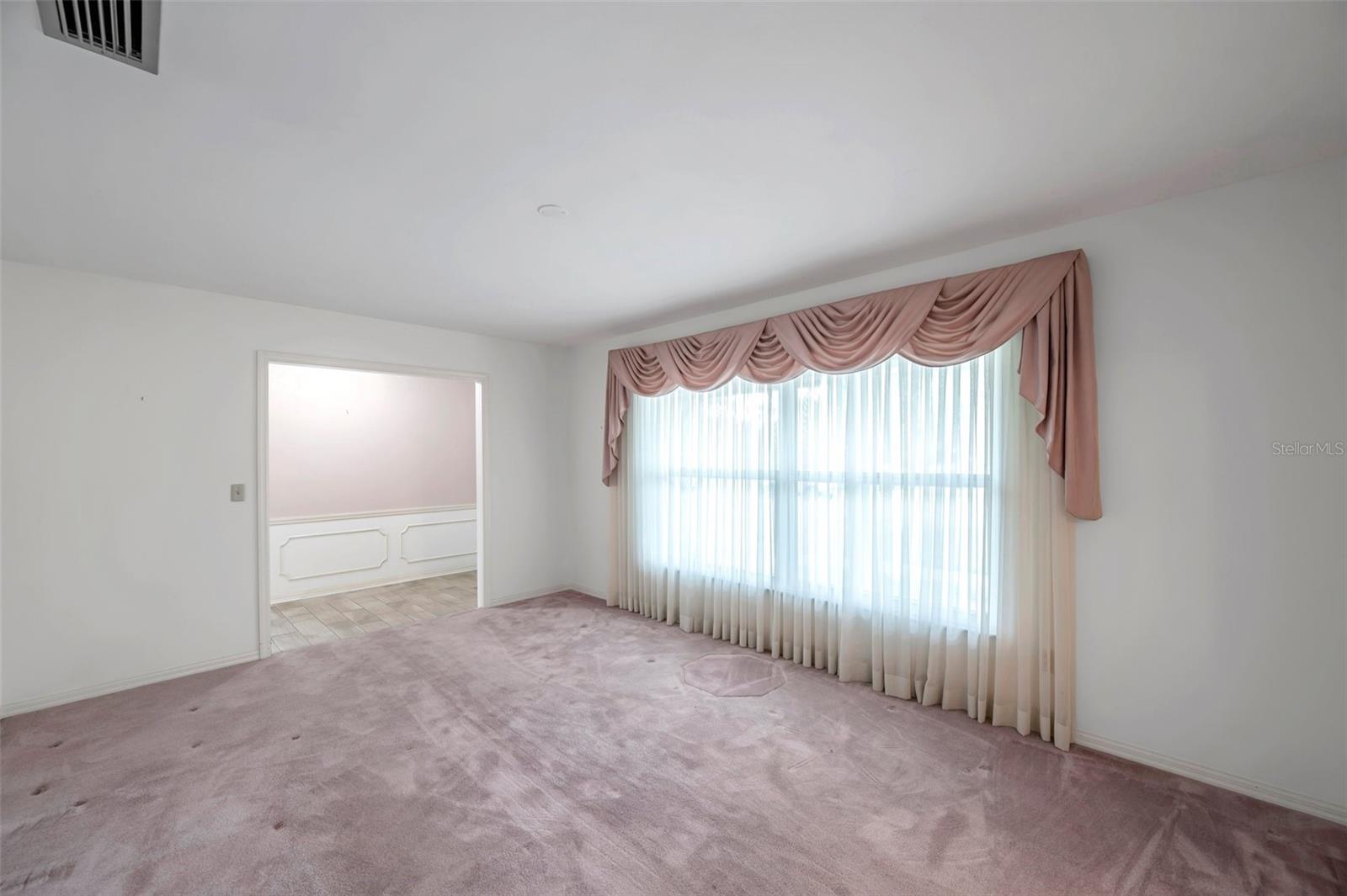 Image 4 of 37 For 111 Anglewood Drive