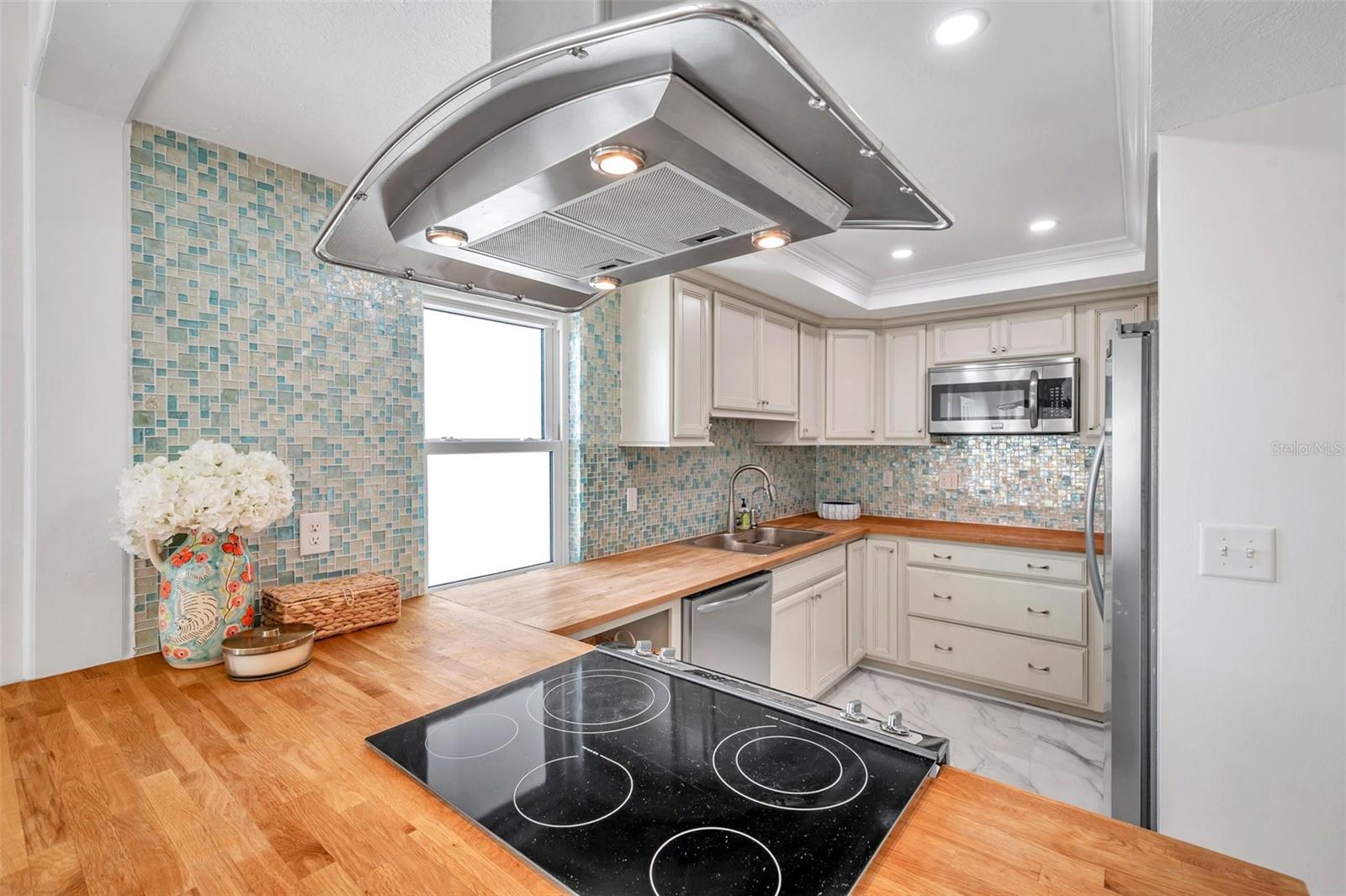 Image 9 of 63 For 4950 Gulf Boulevard 509