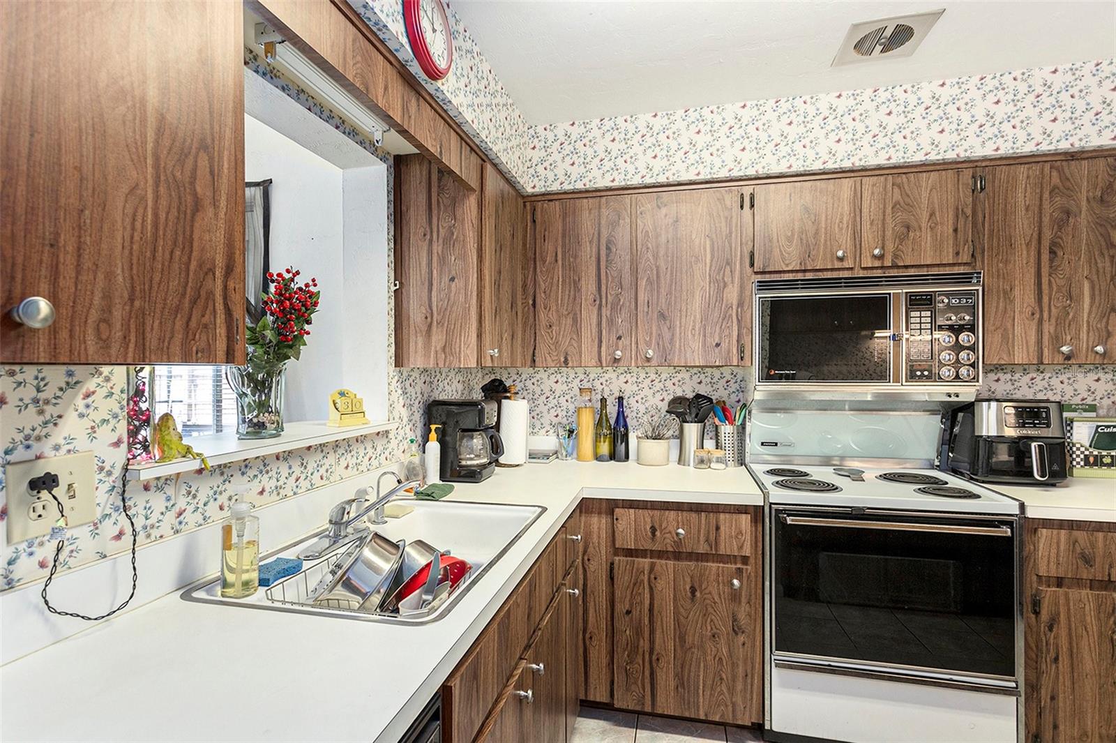 Image 14 of 18 For 64 Sj Kellner Boulevard