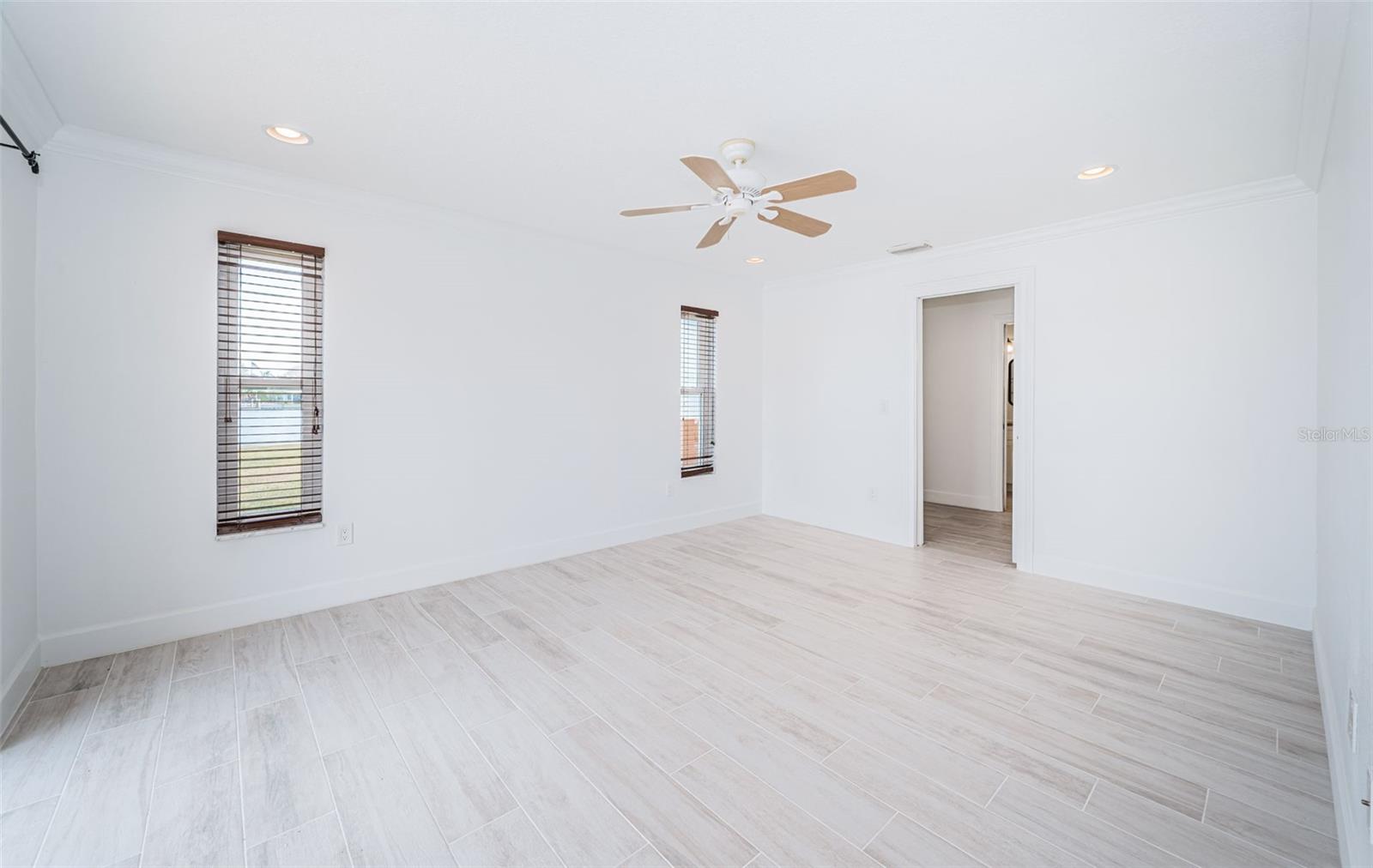 Image 19 of 40 For 11625 5th Street E