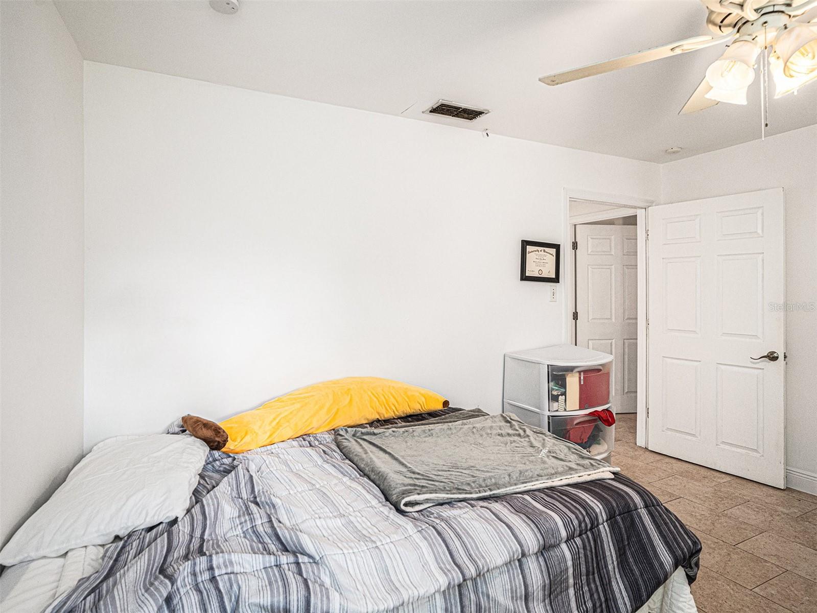 Image 15 of 21 For 1106 Hiawatha Street
