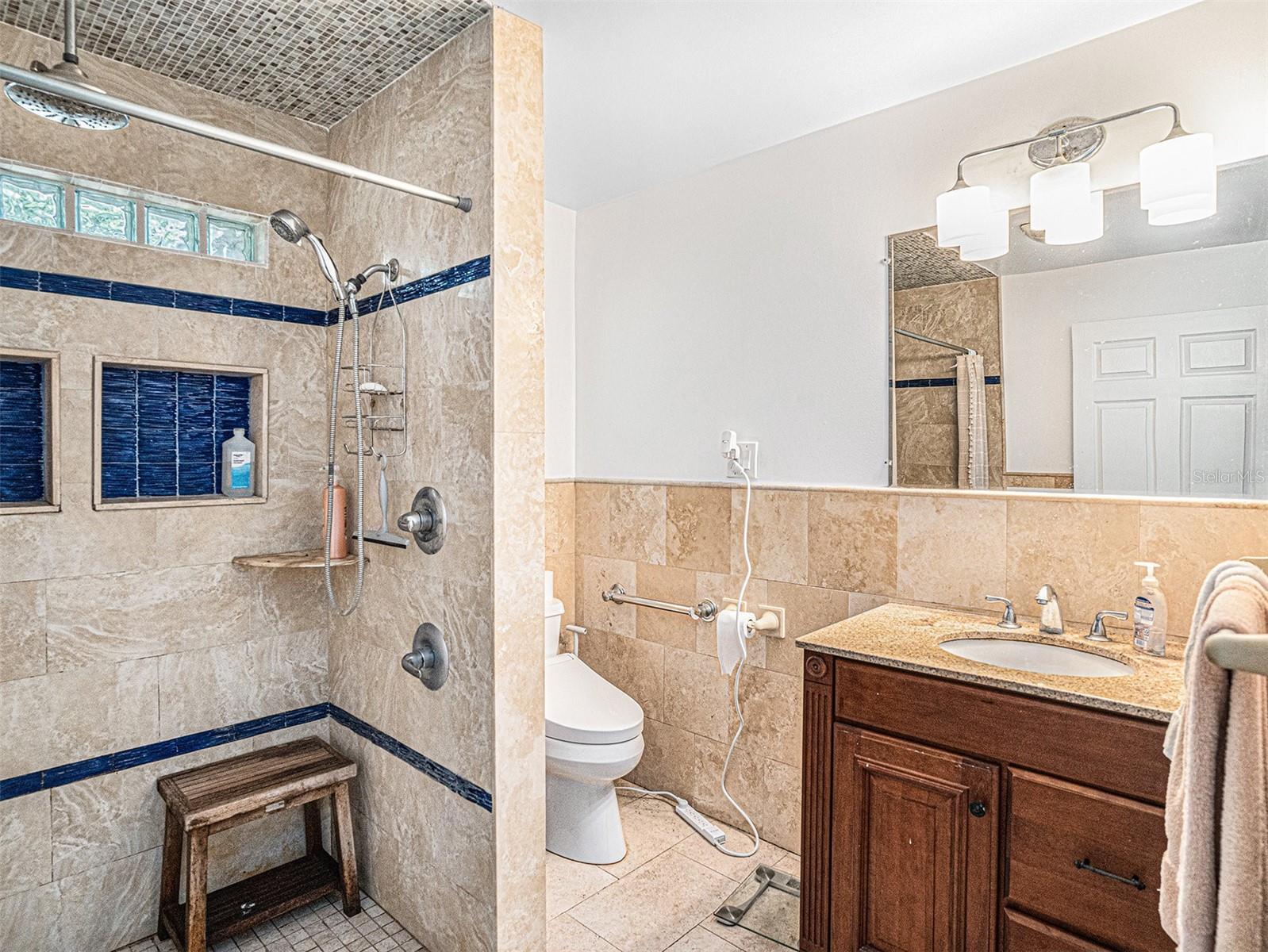 Image 16 of 21 For 1106 Hiawatha Street