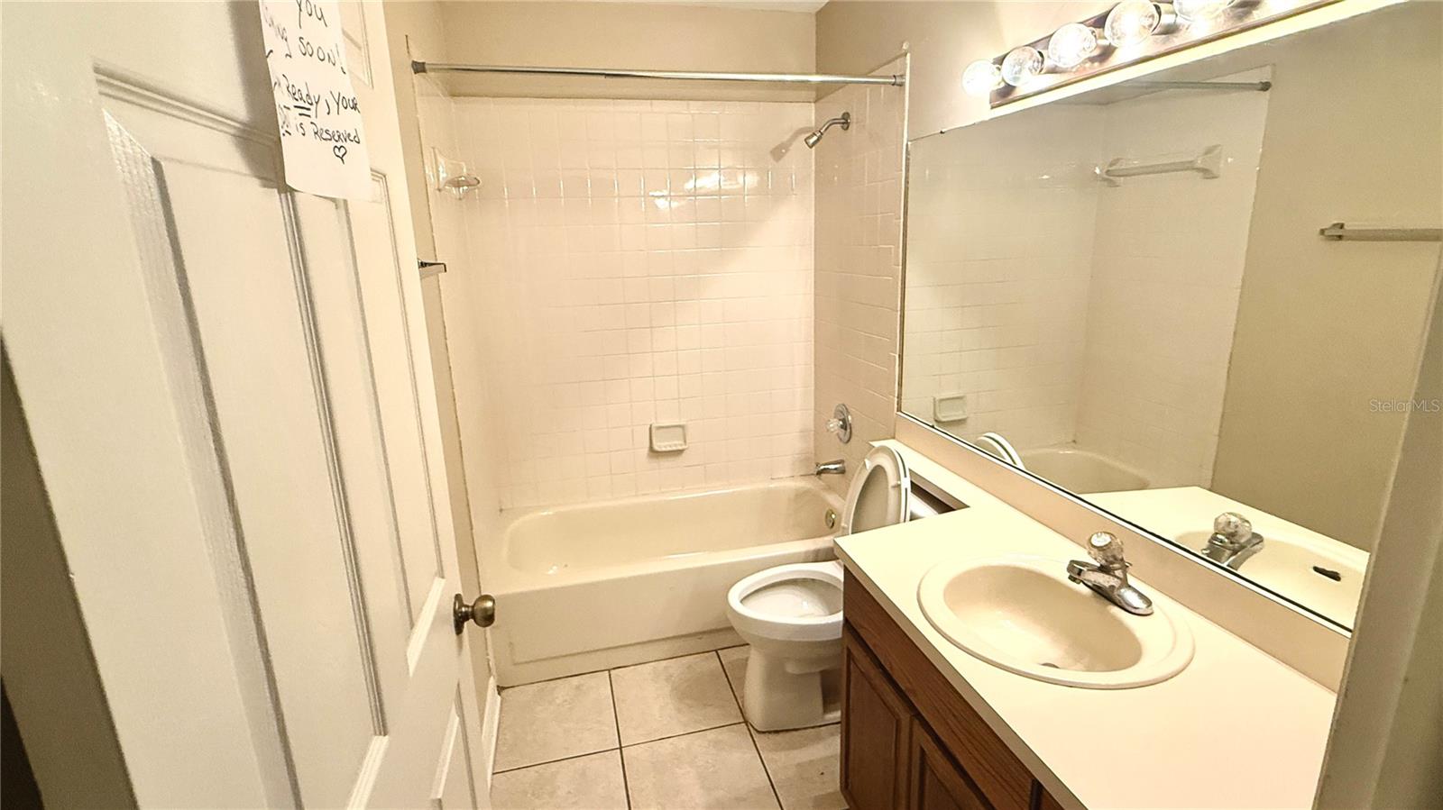Image 6 of 13 For 1510 Sakonnet Court