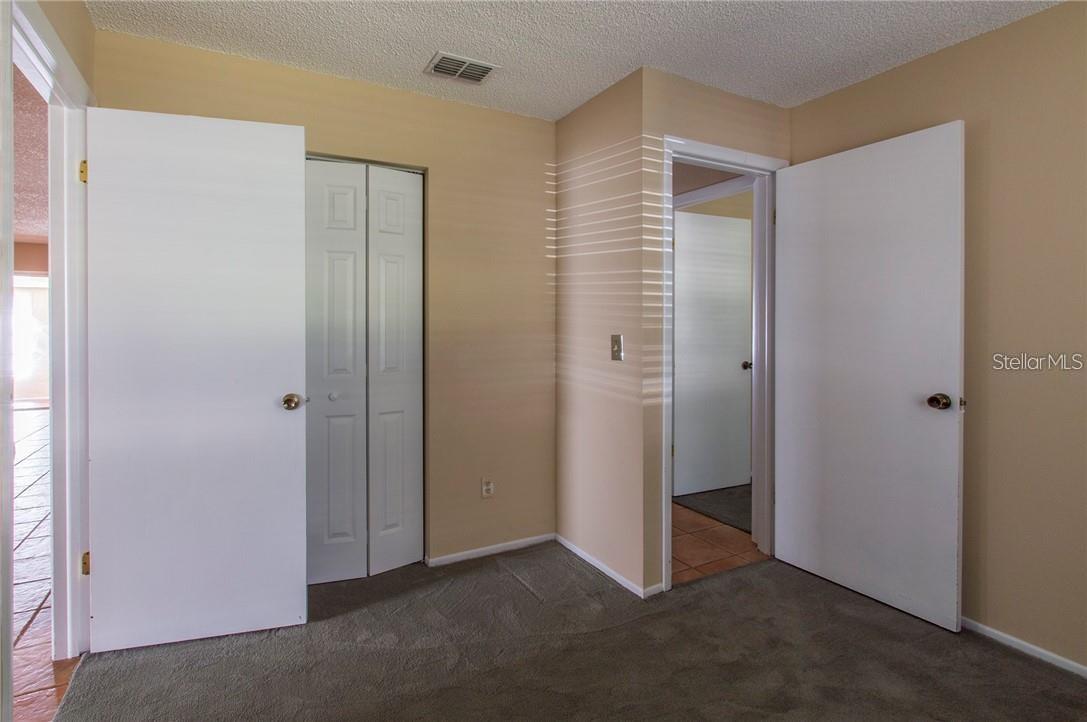 Image 13 of 16 For 1021 Breeze Drive