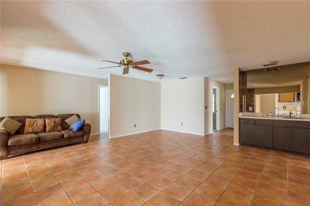 Image 3 of 16 For 1021 Breeze Drive