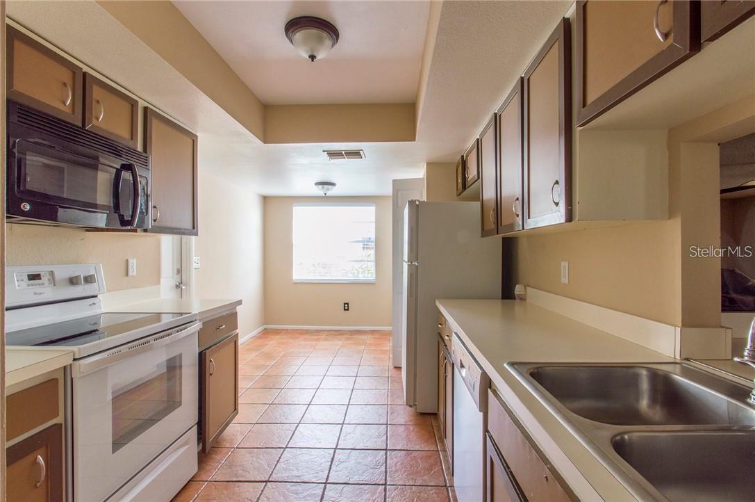 Image 4 of 16 For 1021 Breeze Drive