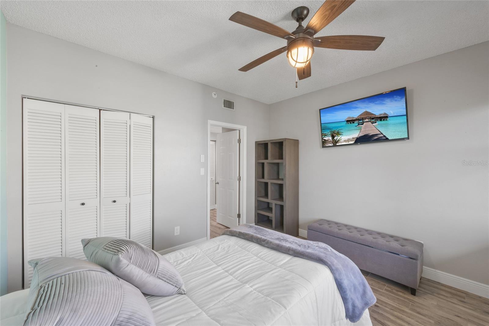 Image 17 of 41 For 7912 Sailboat Key Boulevard S 508