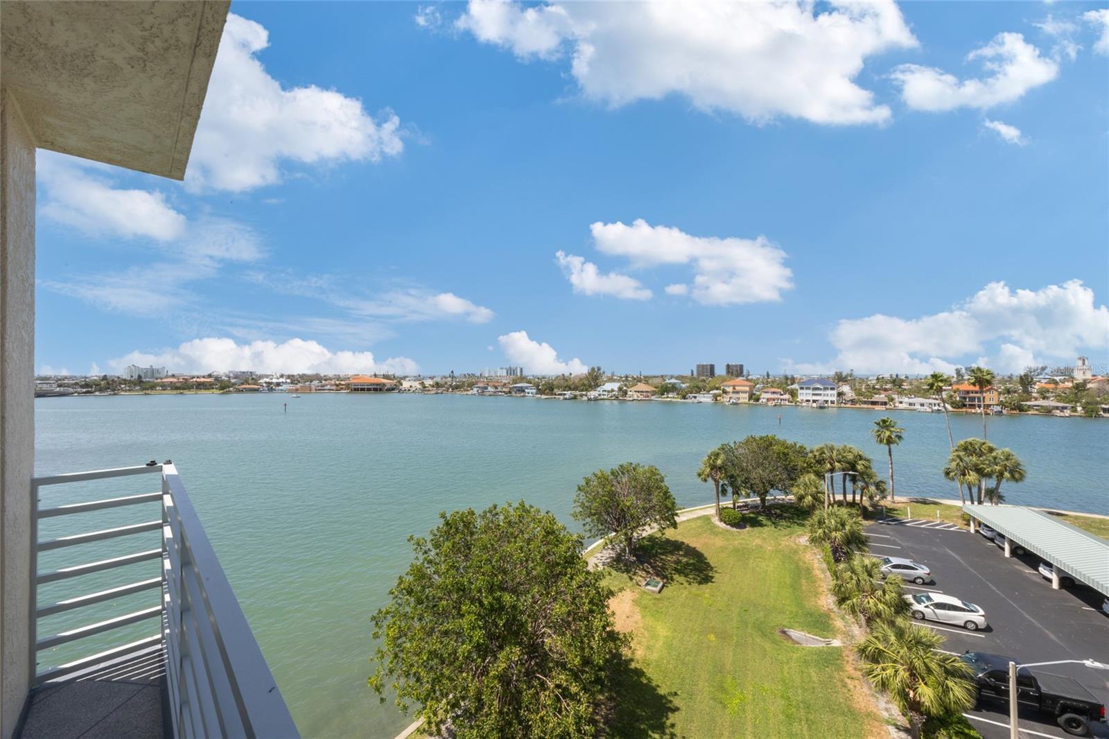 Image 2 of 41 For 7912 Sailboat Key Boulevard S 508