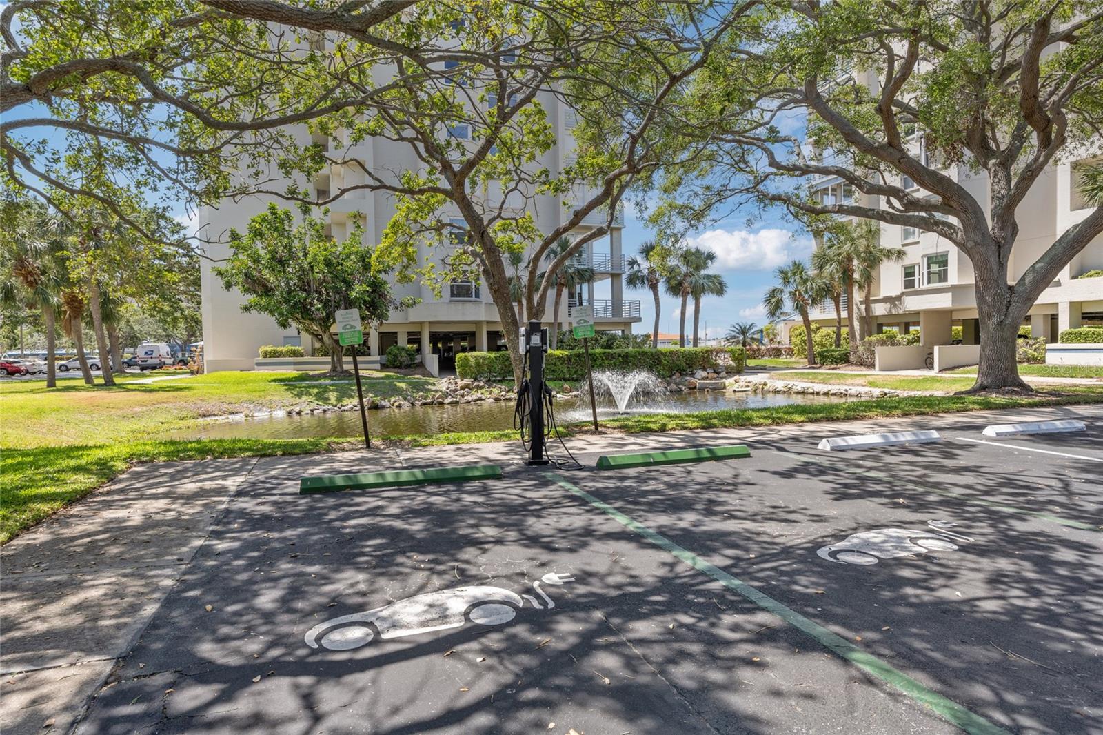 Image 35 of 41 For 7912 Sailboat Key Boulevard S 508