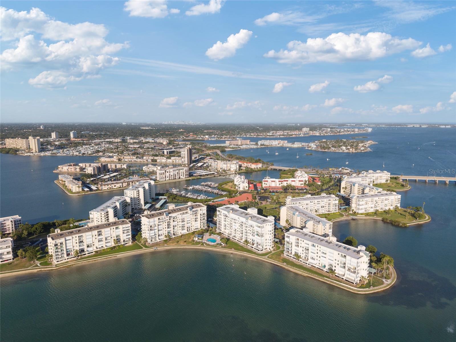 Image 36 of 41 For 7912 Sailboat Key Boulevard S 508