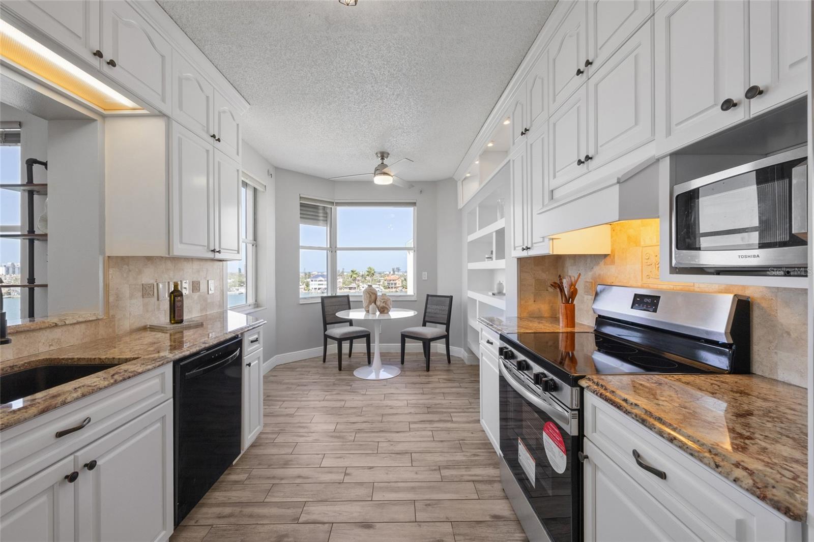 Image 7 of 41 For 7912 Sailboat Key Boulevard S 508