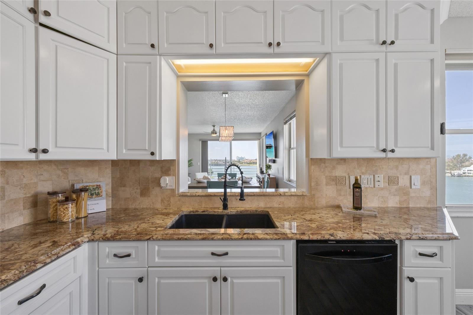 Image 9 of 41 For 7912 Sailboat Key Boulevard S 508