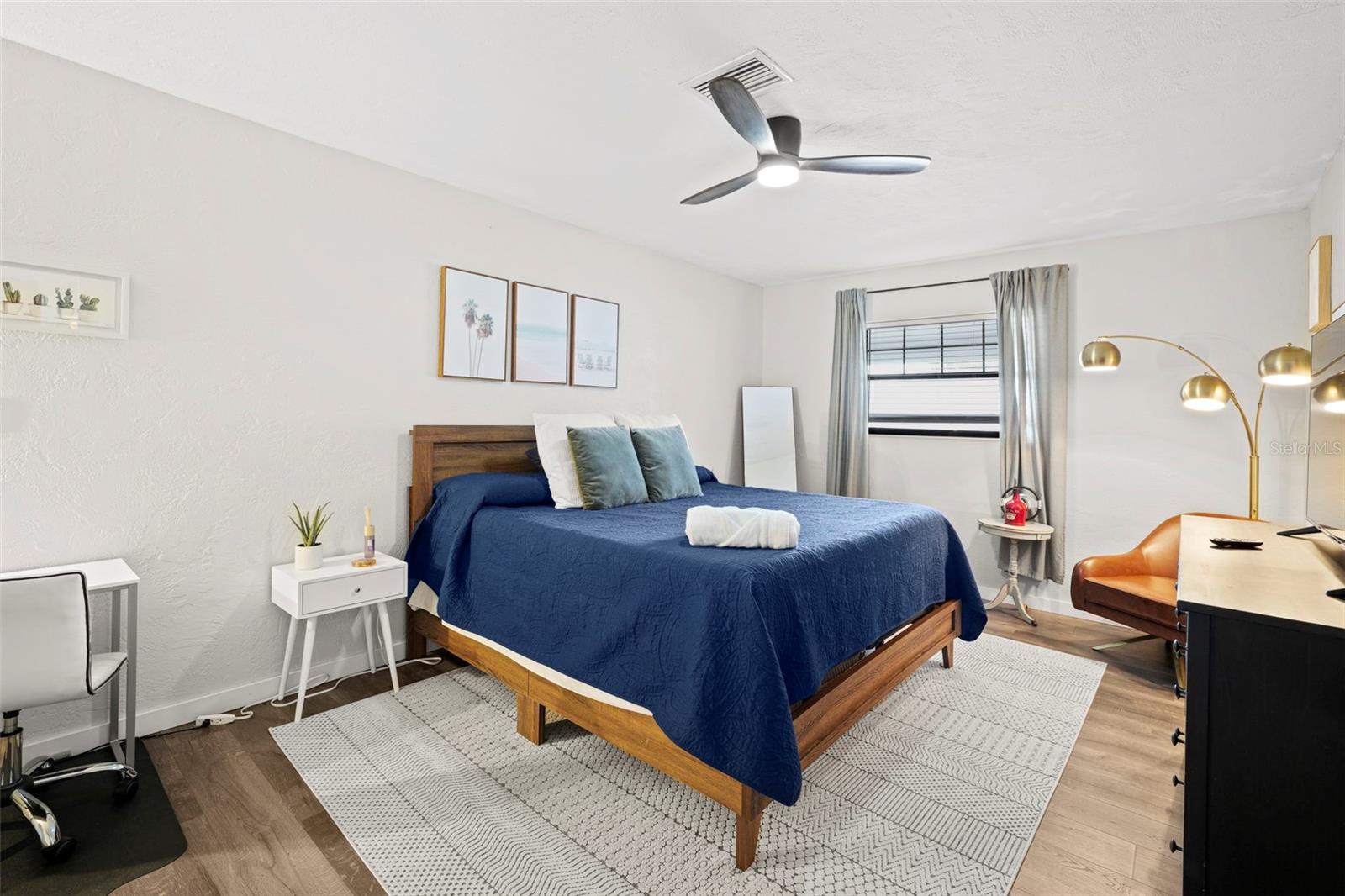 Image 18 of 38 For 2250 64th Street N