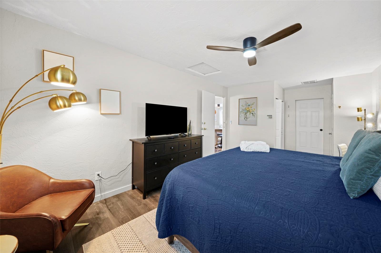Image 20 of 38 For 2250 64th Street N
