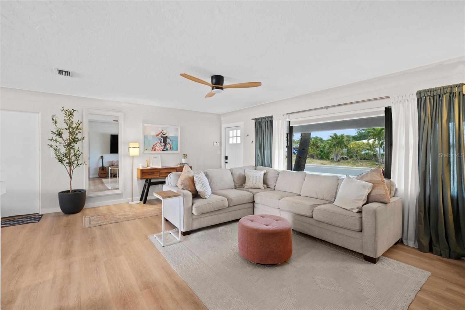 Image 7 of 38 For 2250 64th Street N