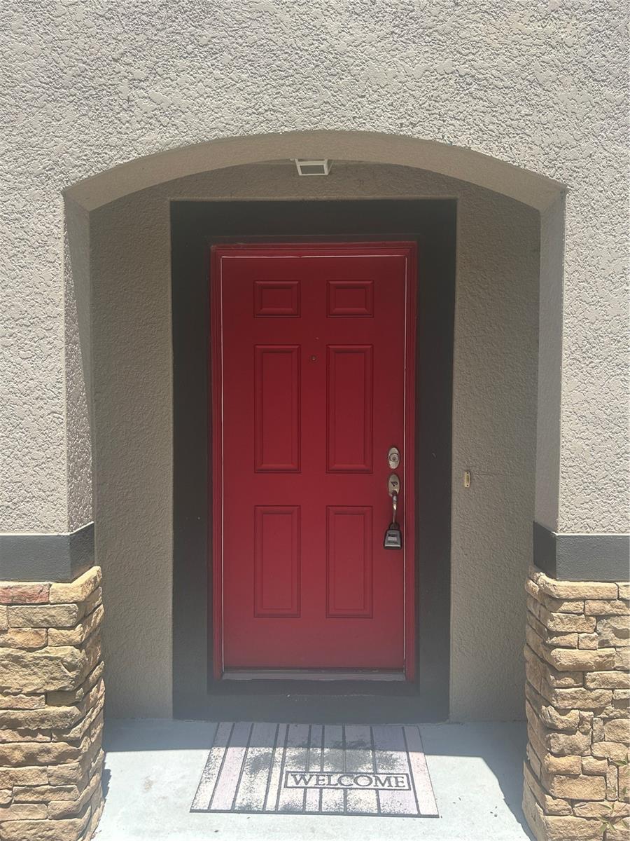 Listing photo id 0 for 2547 Lexington Oak Drive