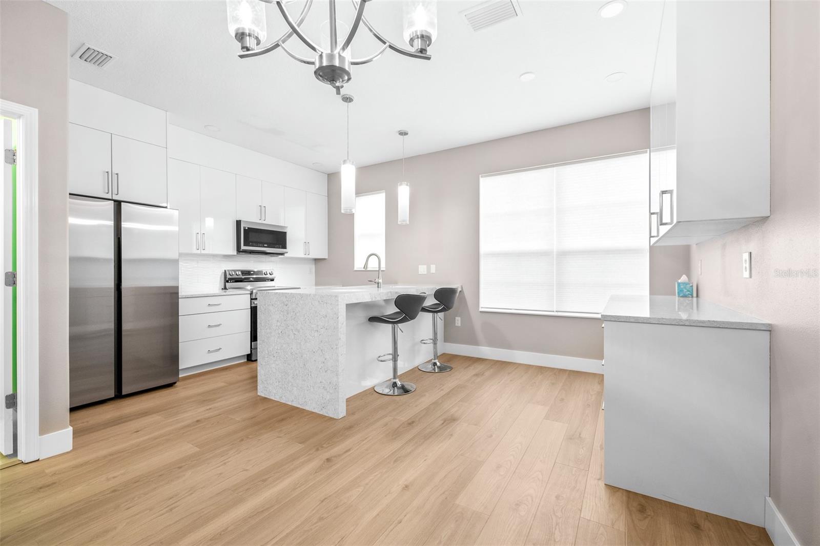 Listing photo id 20 for 2547 Lexington Oak Drive