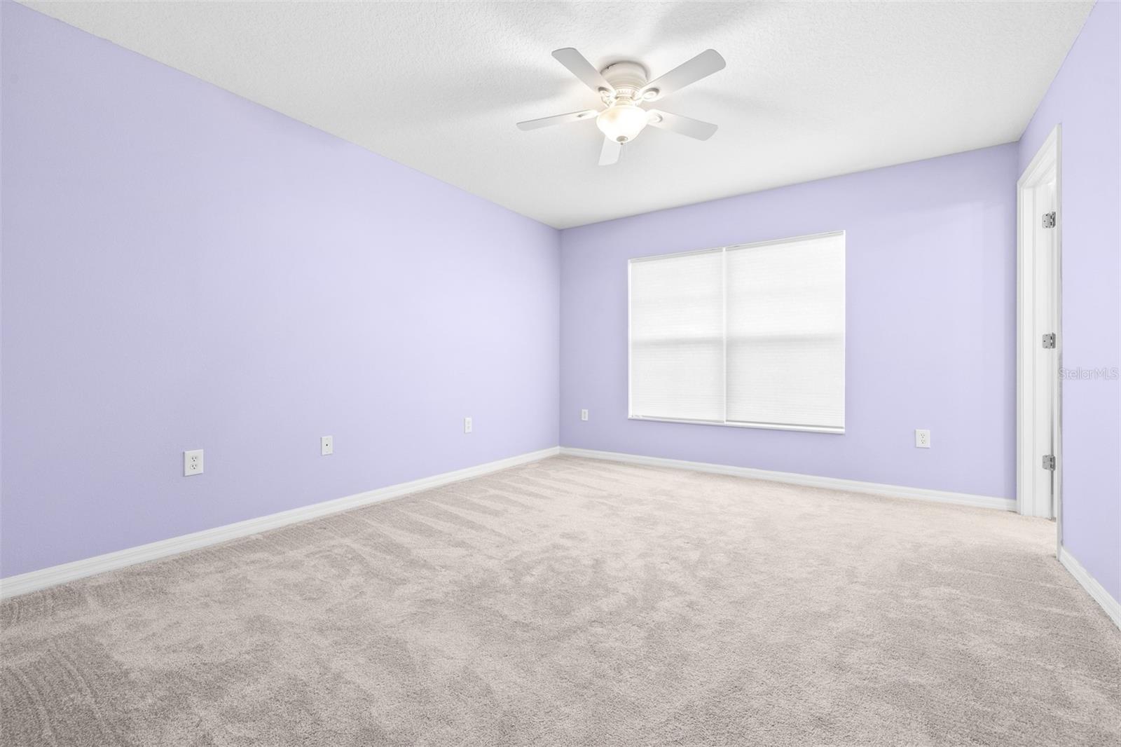 Listing photo id 36 for 2547 Lexington Oak Drive