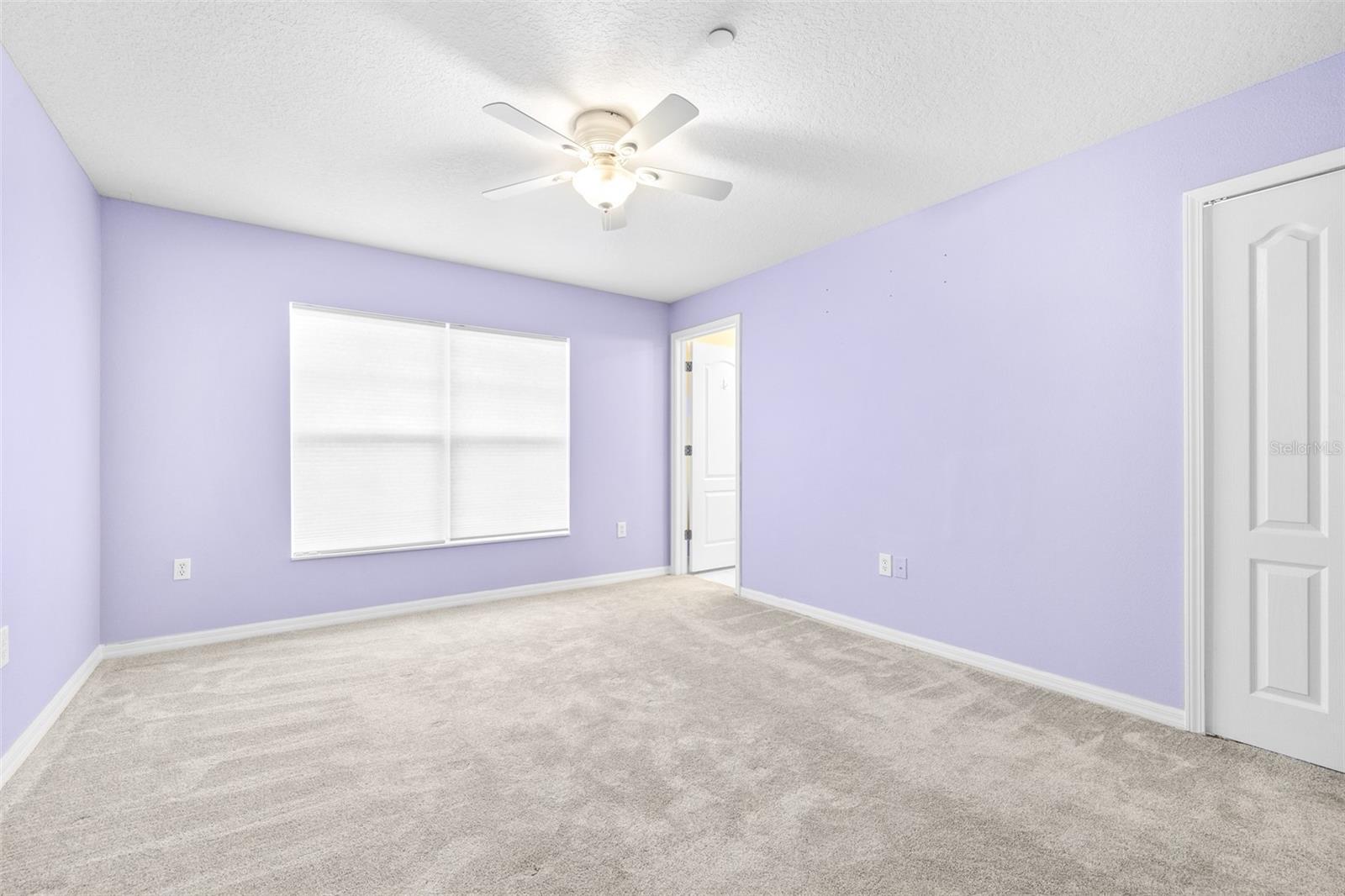 Listing photo id 38 for 2547 Lexington Oak Drive
