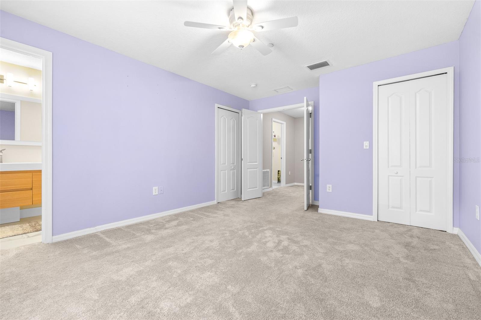 Listing photo id 40 for 2547 Lexington Oak Drive