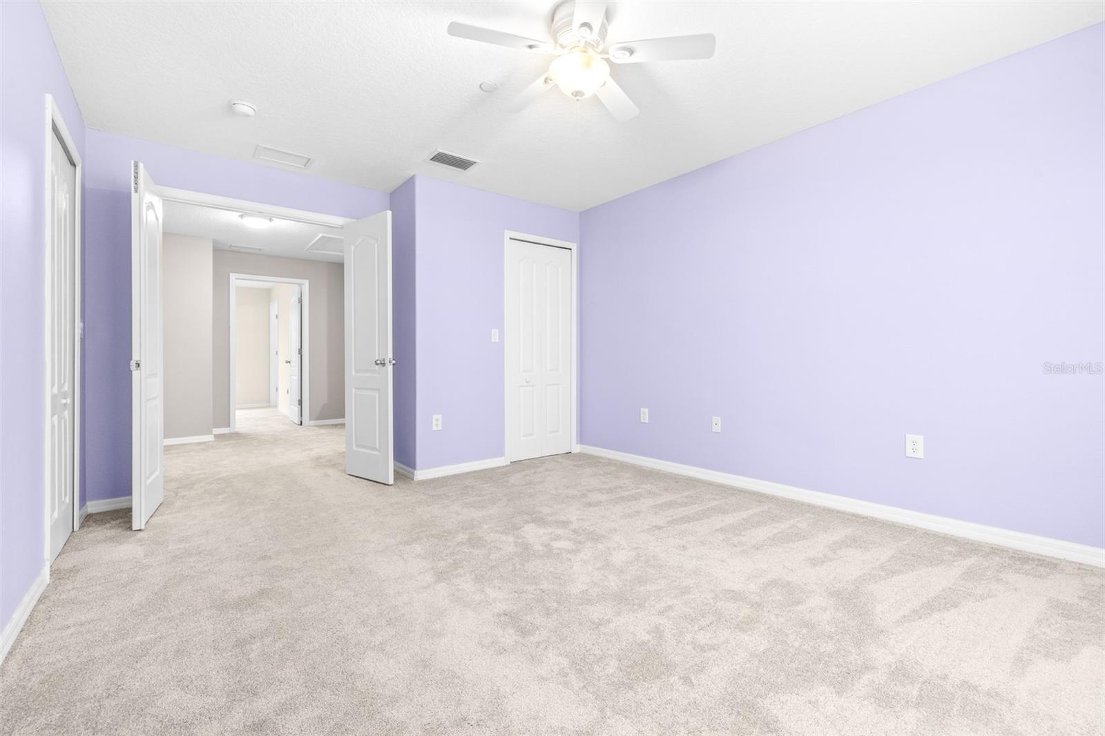 Listing photo id 41 for 2547 Lexington Oak Drive