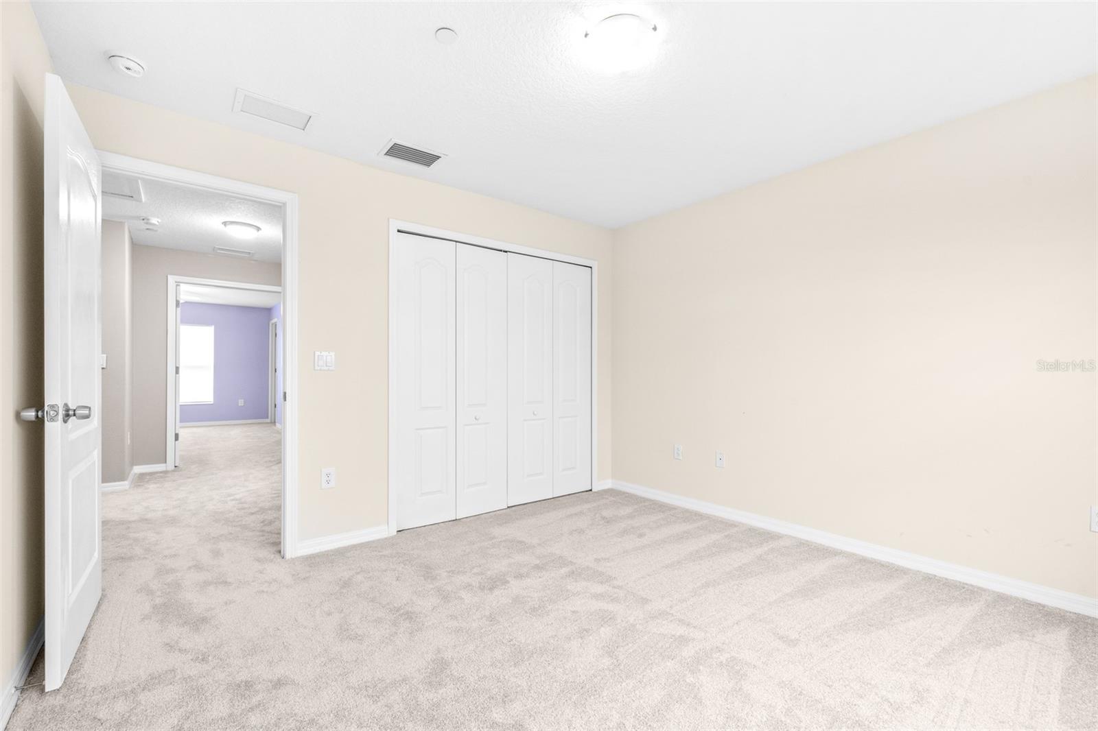 Listing photo id 43 for 2547 Lexington Oak Drive