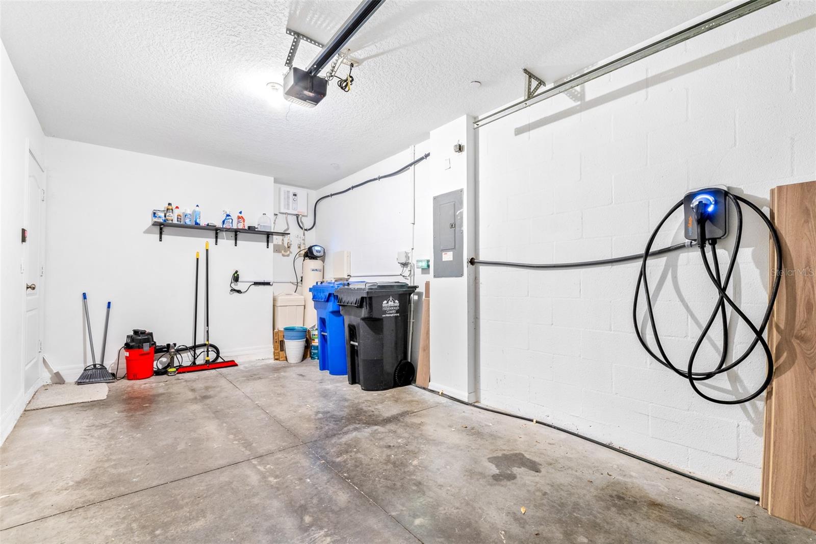 Listing photo id 52 for 2547 Lexington Oak Drive