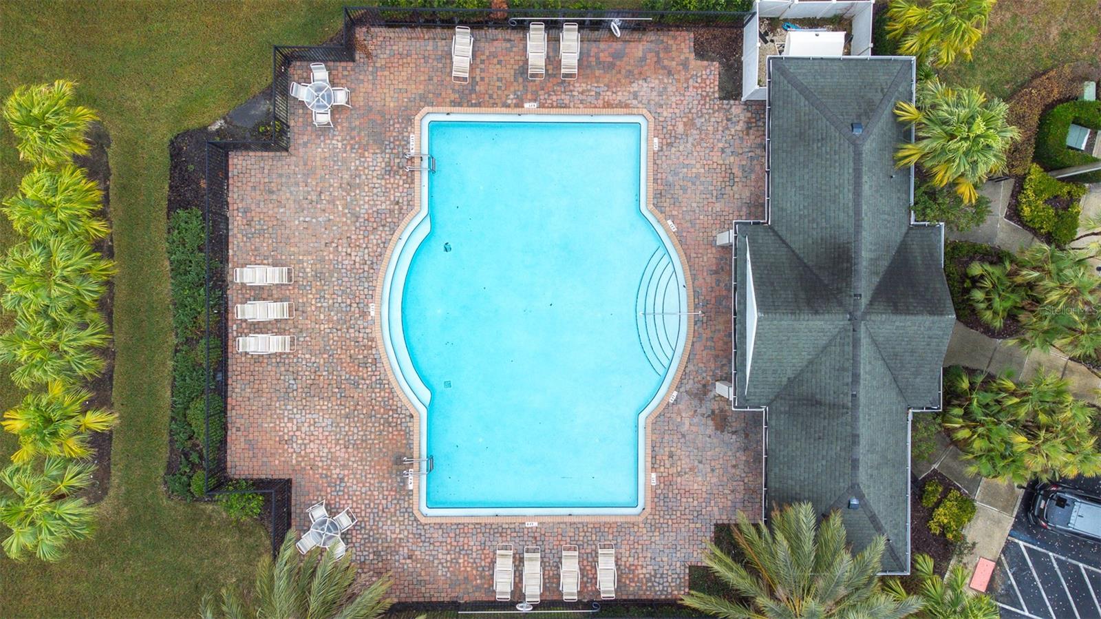Listing photo id 58 for 2547 Lexington Oak Drive